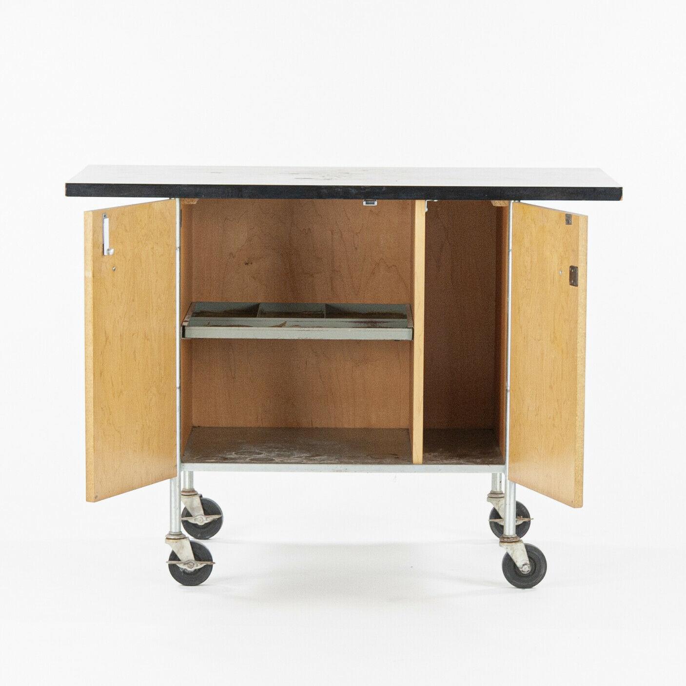 Américain Henry P. Glass Rollle Bar Tea Cart Cabinet by Fleetwood Furniture Company en vente