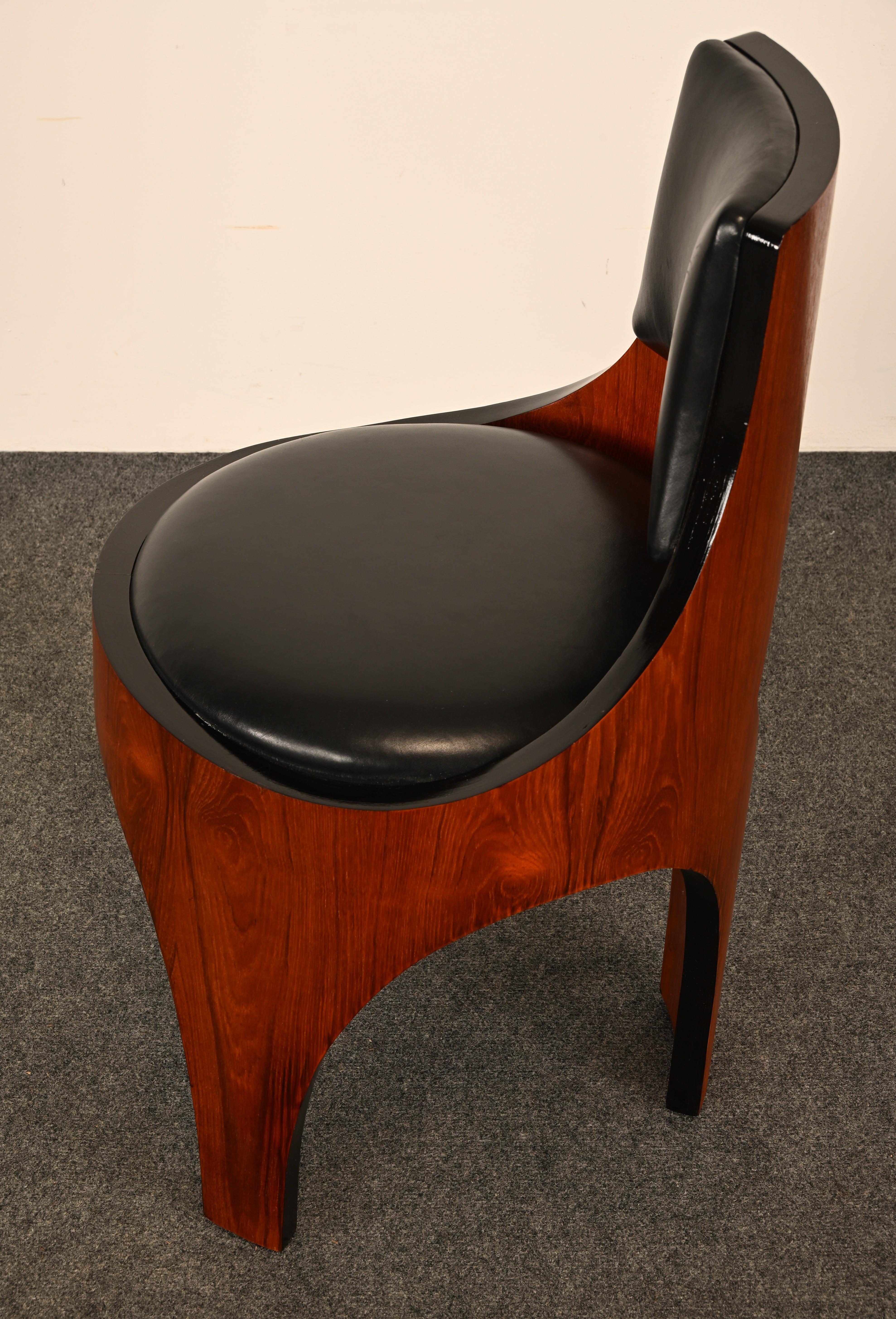 Henry P. Glass Dreibeiniger Stuhl aus Nussbaum und Leder, 1950er Jahre im Angebot 10