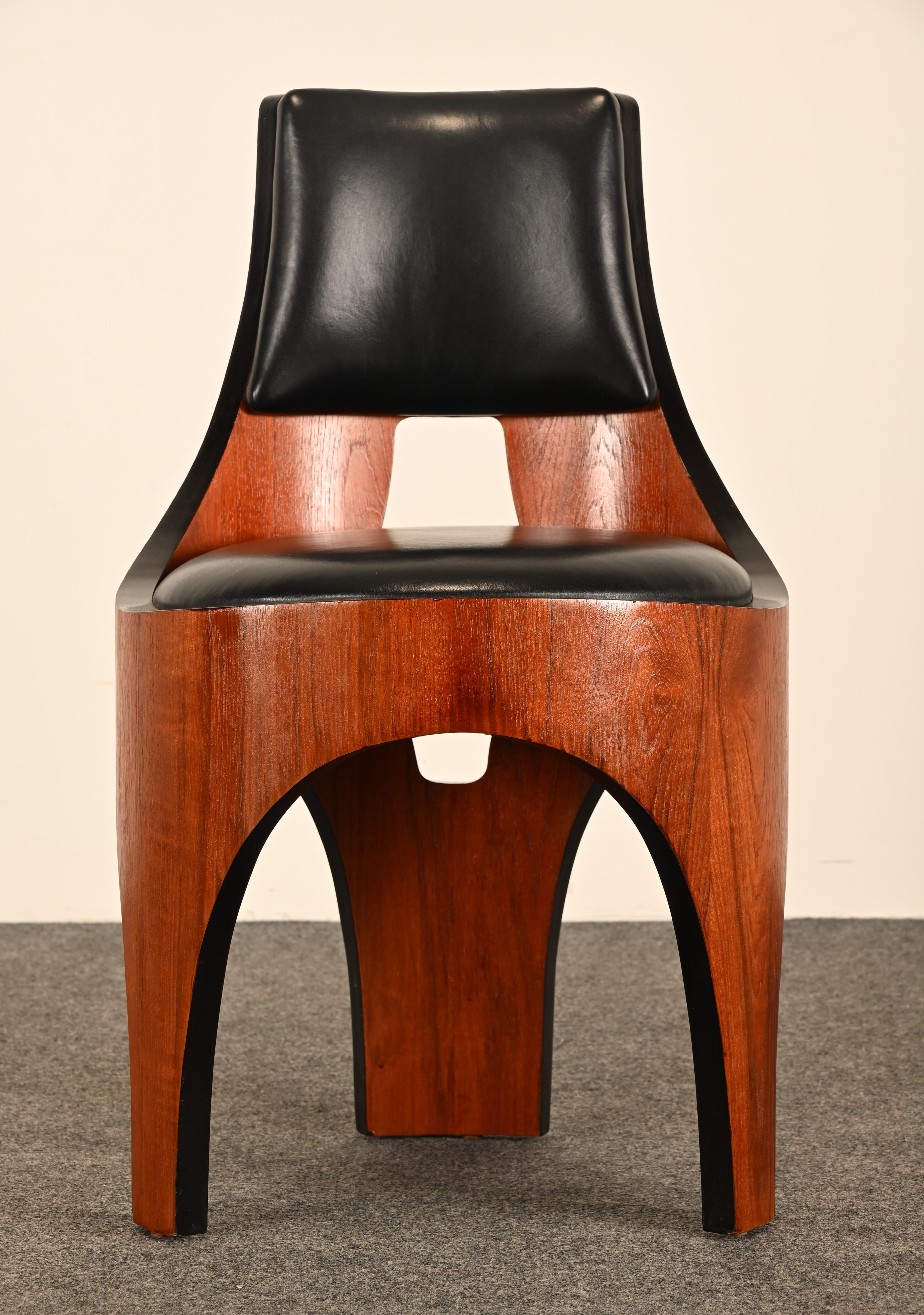 Henry P. Glass Dreibeiniger Stuhl aus Nussbaum und Leder, 1950er Jahre (amerikanisch) im Angebot