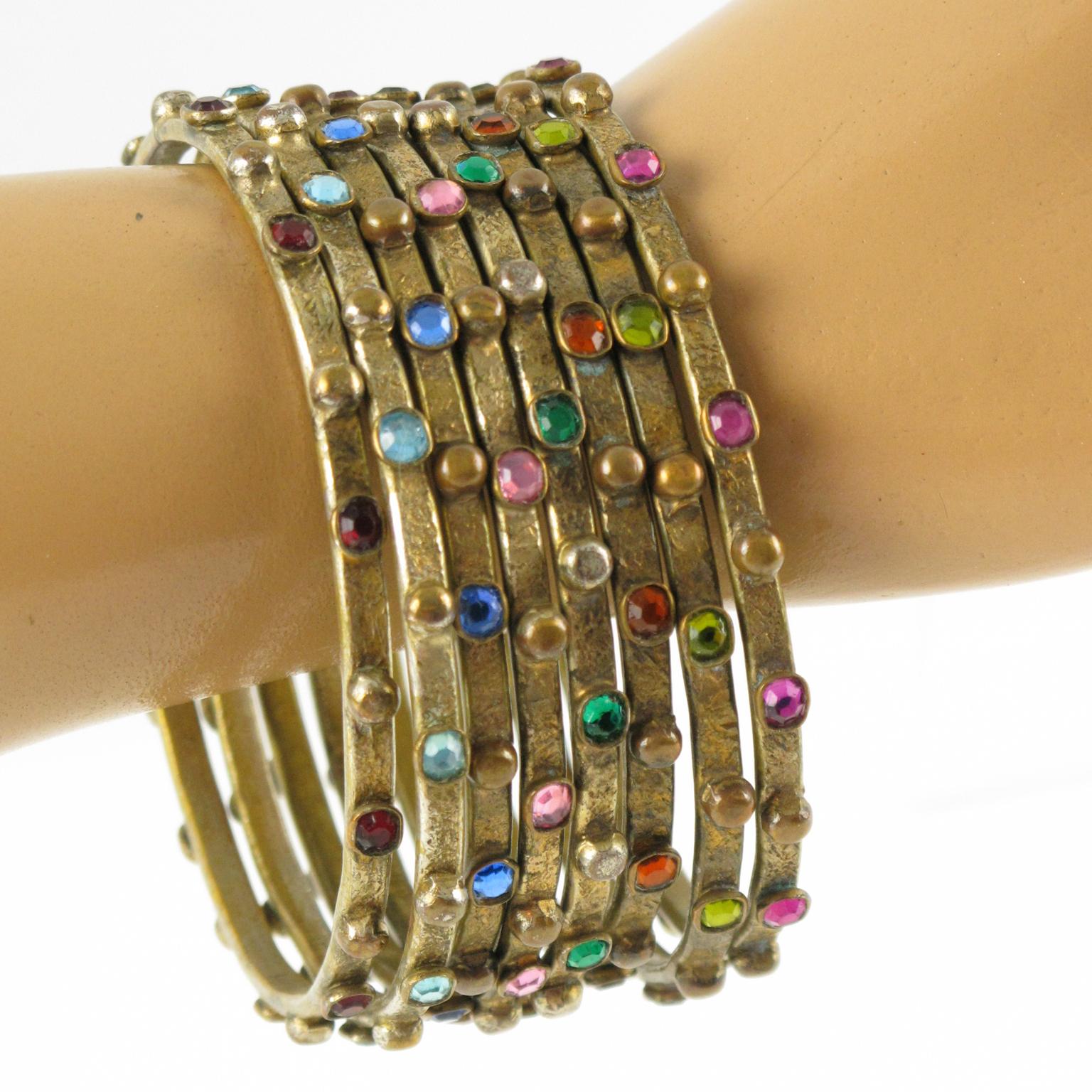 Medievale Henry Perichon Bracciale in bronzo dorato con pietre colorate, 8 pezzi in vendita