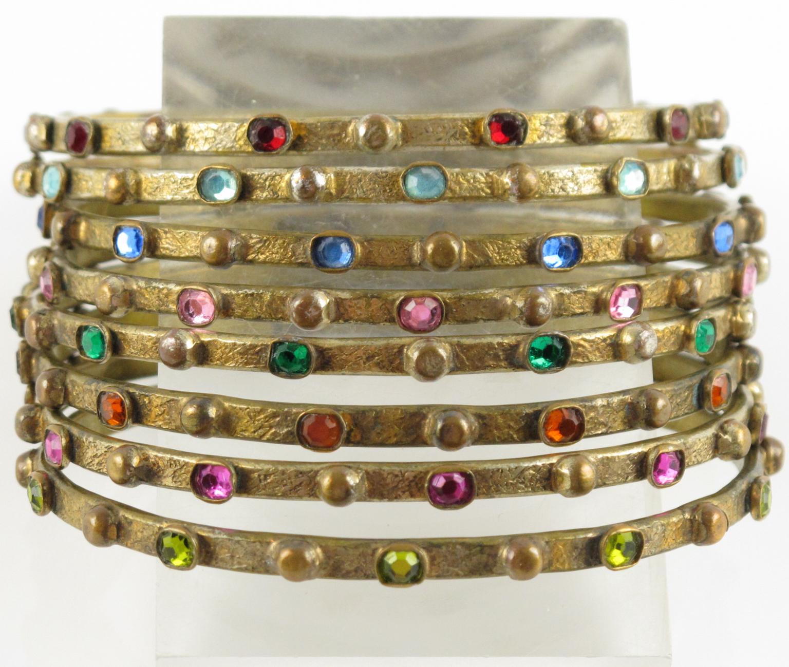 Henry Perichon Bracciale in bronzo dorato con pietre colorate, 8 pezzi in vendita 1
