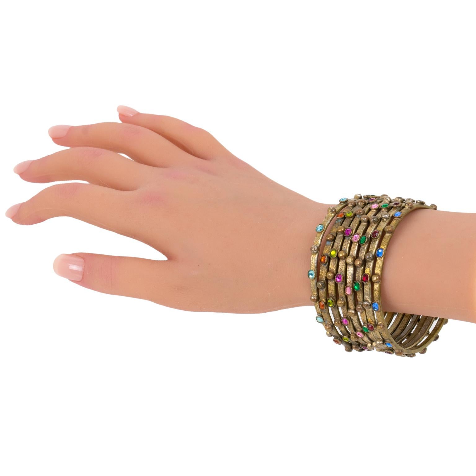 Henry Perichon Bracciale in bronzo dorato con pietre colorate, 8 pezzi in vendita 3