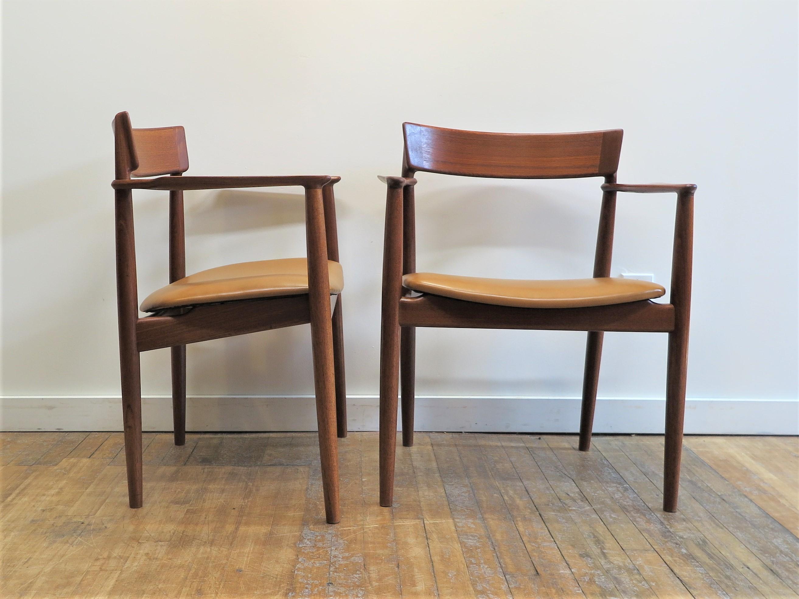Henry Rosengren Hansen Armchairs In Good Condition For Sale In New York, NY
