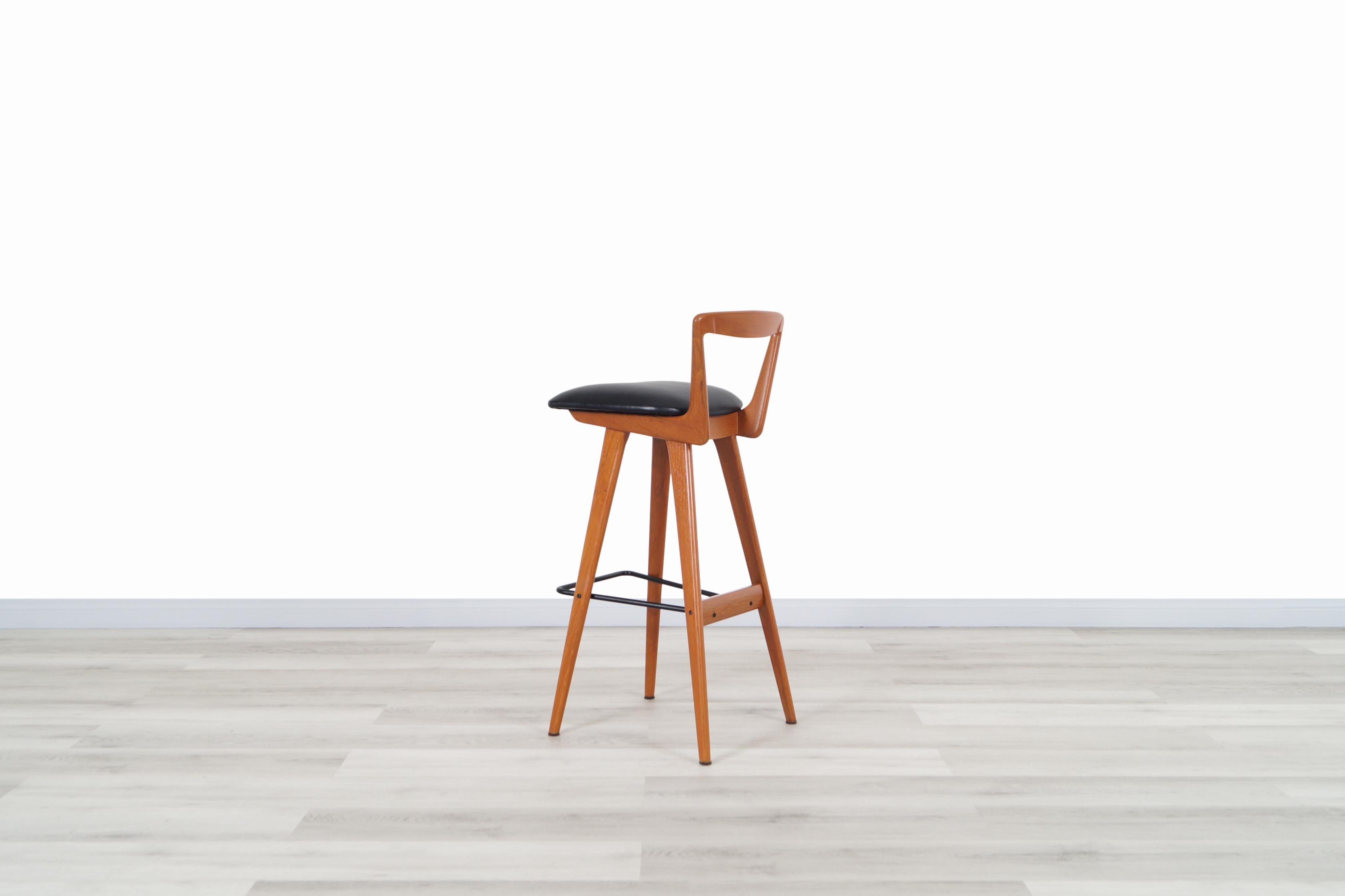 Henry Rosengren Hansen Danish Teak Bar Stools for Brande Møbelindustri 4