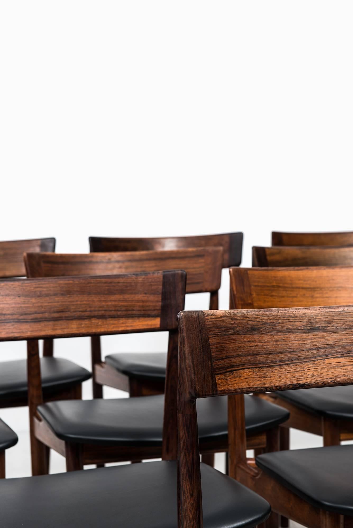Rare set of ten dining chairs model 39 designed by Henry Rosengren Hansen. Produced by Brande Møbelfabrik in Denmark.