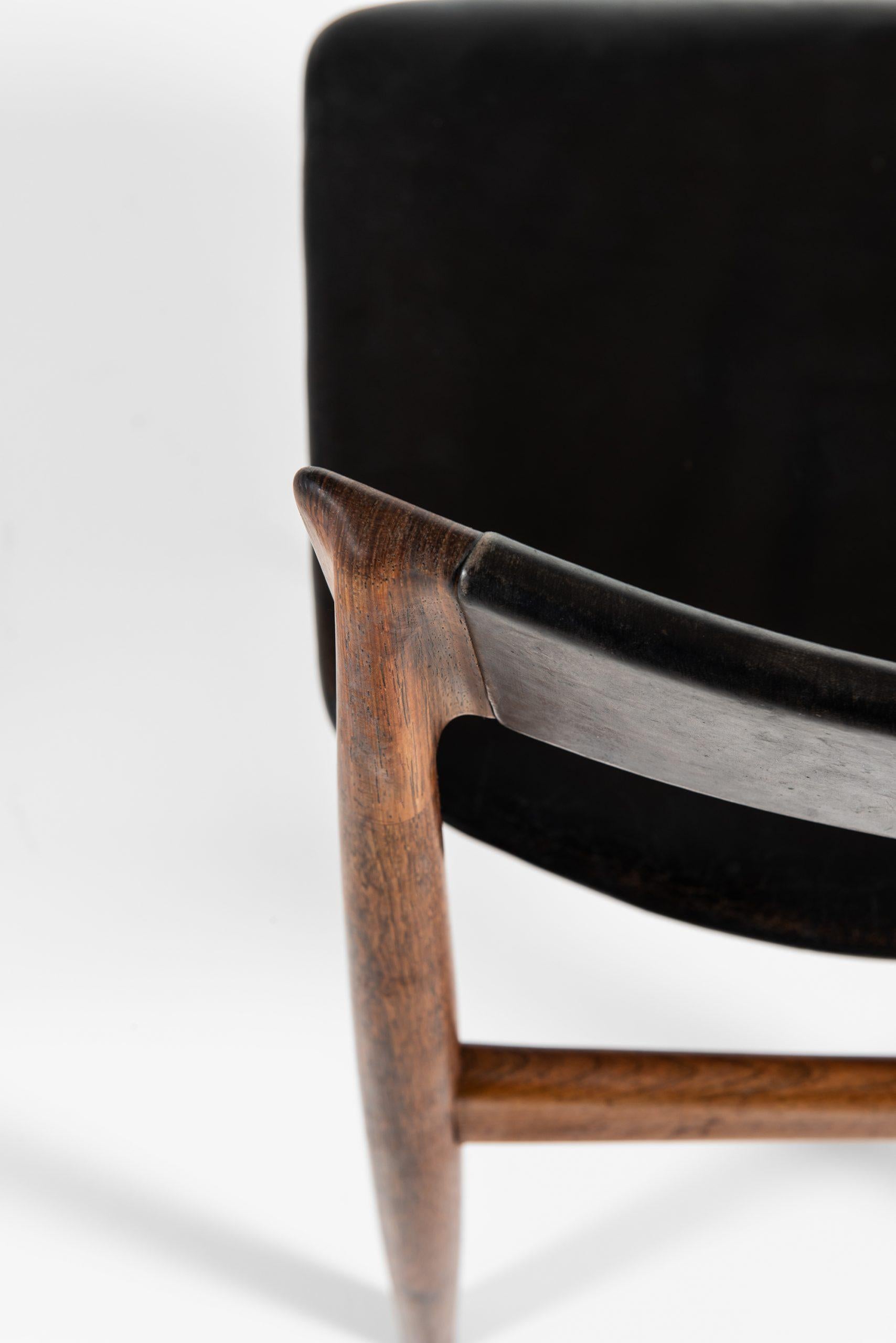 Cuir Chaises de salle à manger Henry Rosengren Hansen modèle 39 produites par Brande Mbelfabrik en vente