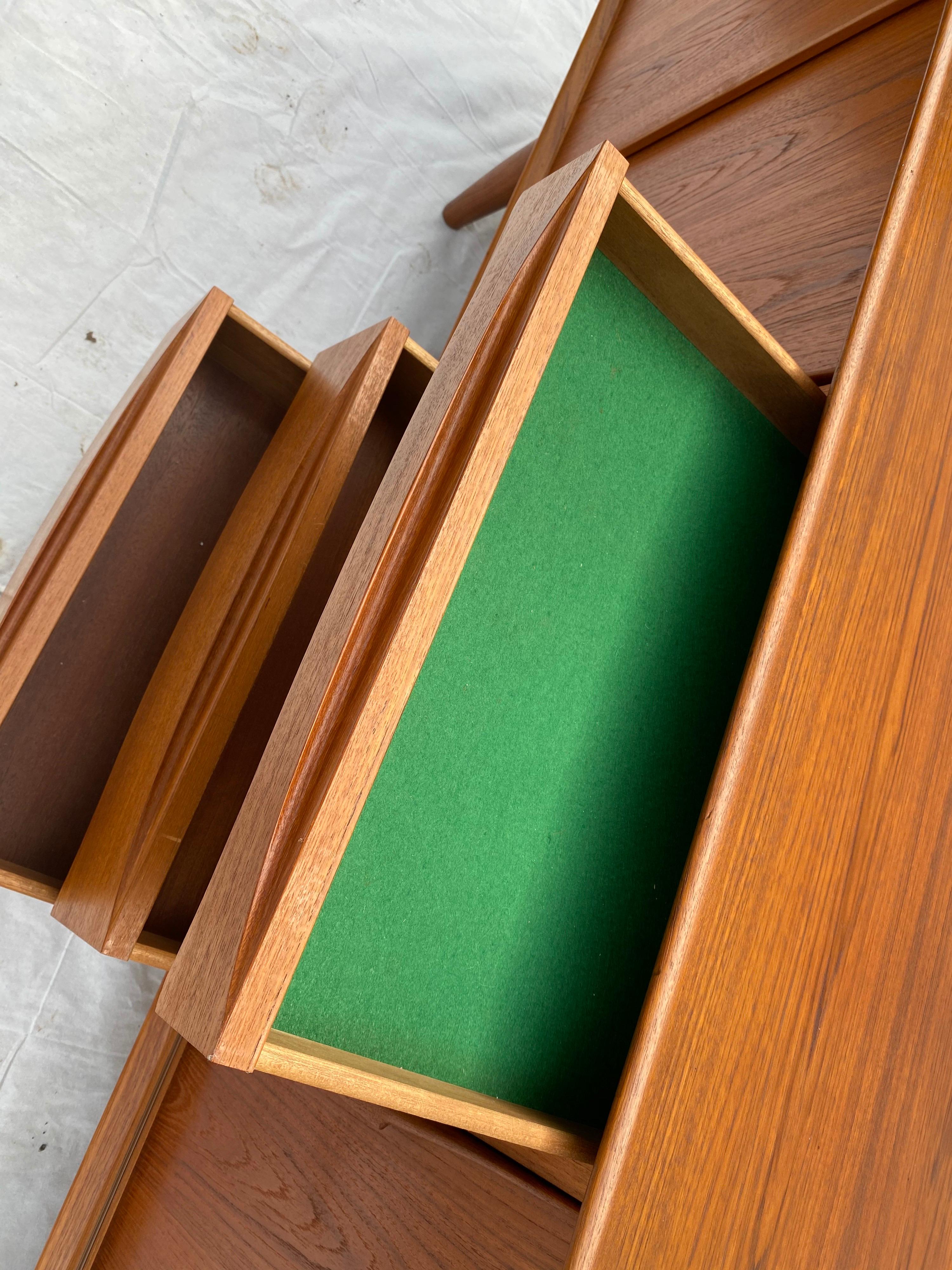 Henry Rosengren Hansen Teak Credenza for Skovby Mobelfabrik, Denmark 1