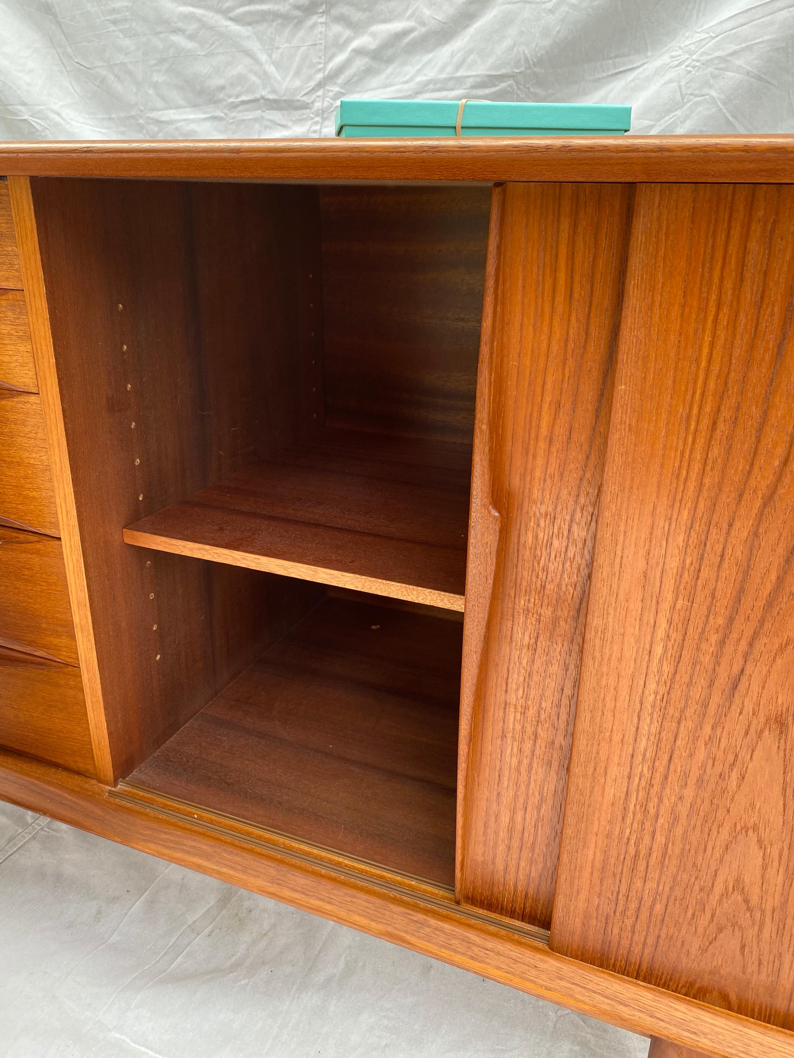Henry Rosengren Hansen Teak Credenza for Skovby Mobelfabrik, Denmark 3