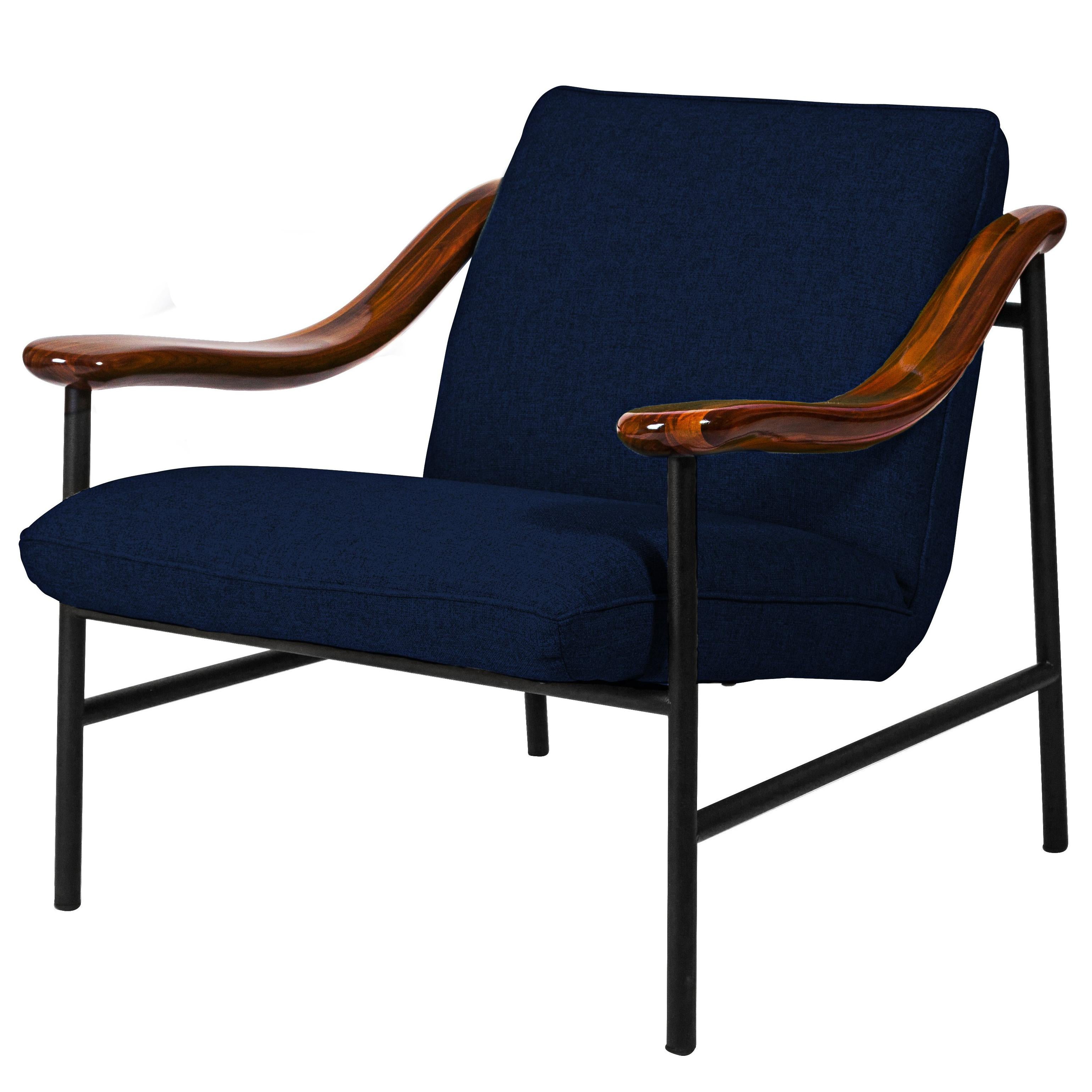 Henry Russell Indigo Blue Lounge Chair Stainless Steel Frame Walnut Armrests im Angebot
