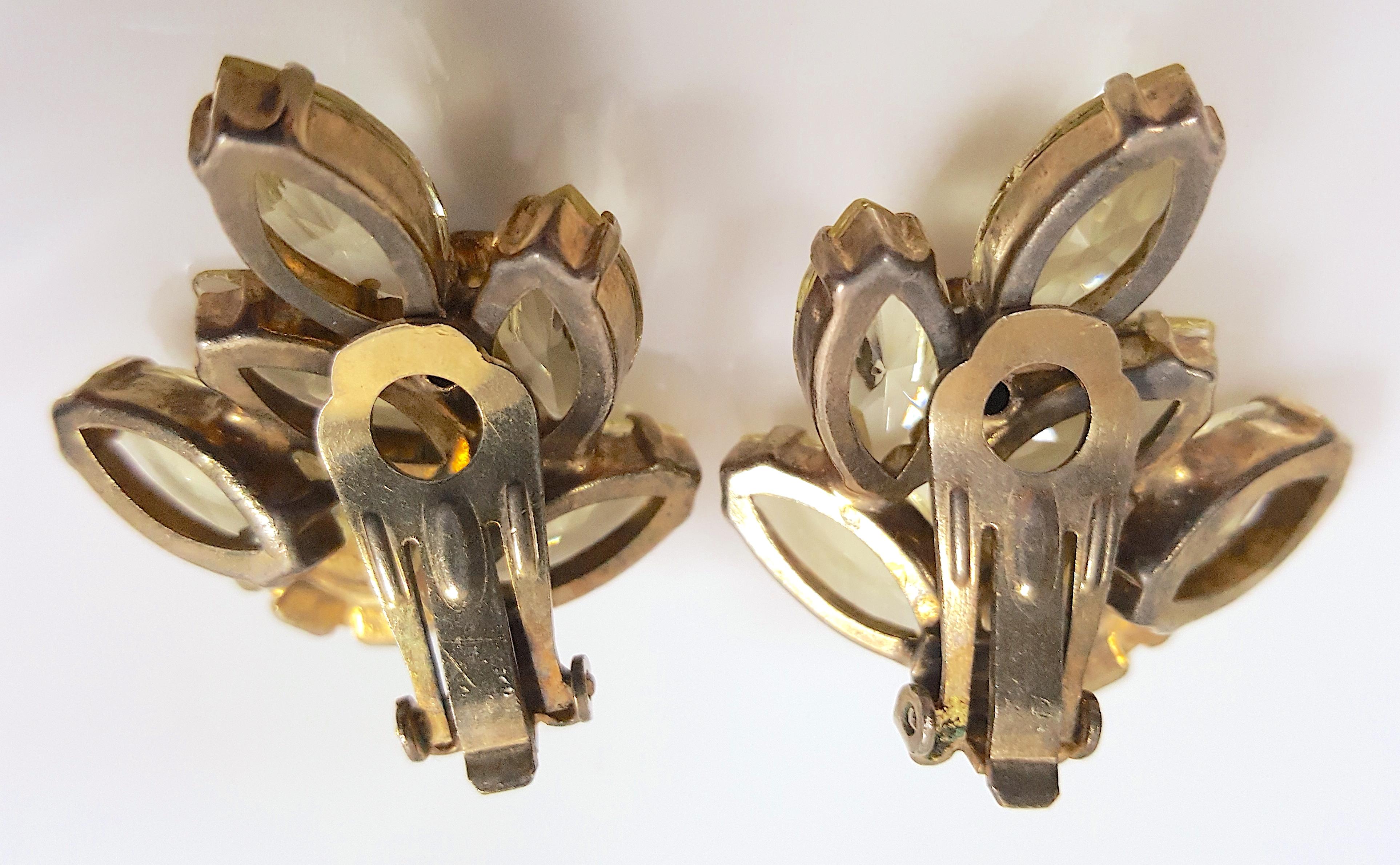 Orecchini a clip Schreiner NY 1950s 22 Cristalli AB e PiecrustSetPaleYellow incastonati In condizioni buone in vendita a Chicago, IL