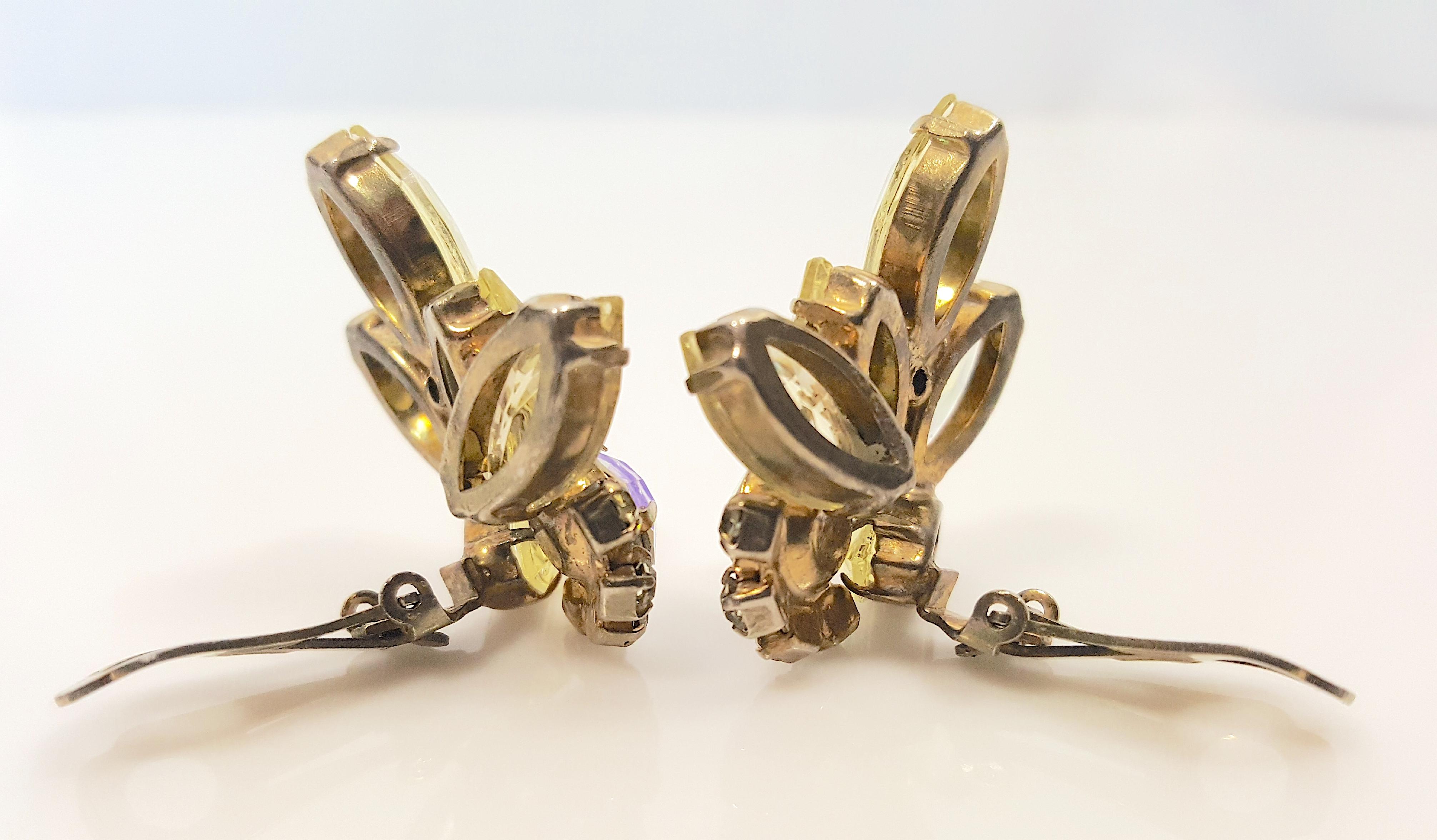 Mixed Cut Schreiner 1950s 22 RuffleProngSetCrystals PaleYellow AuroraBorealis ClipEarrings For Sale