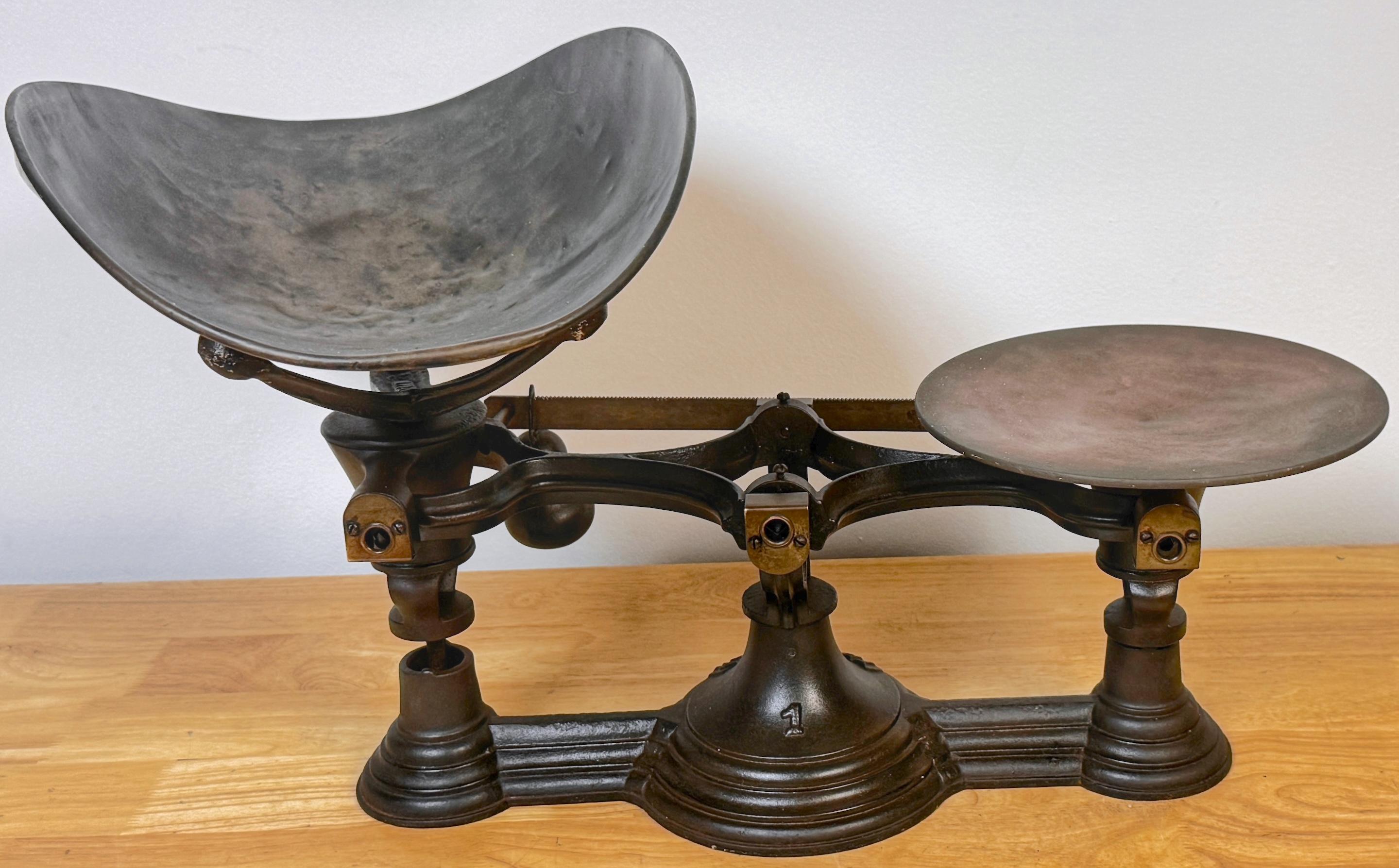 Botica Henry Troemner Hierro fundido y metal  Balanza nº 1, circa 1890s en venta 3