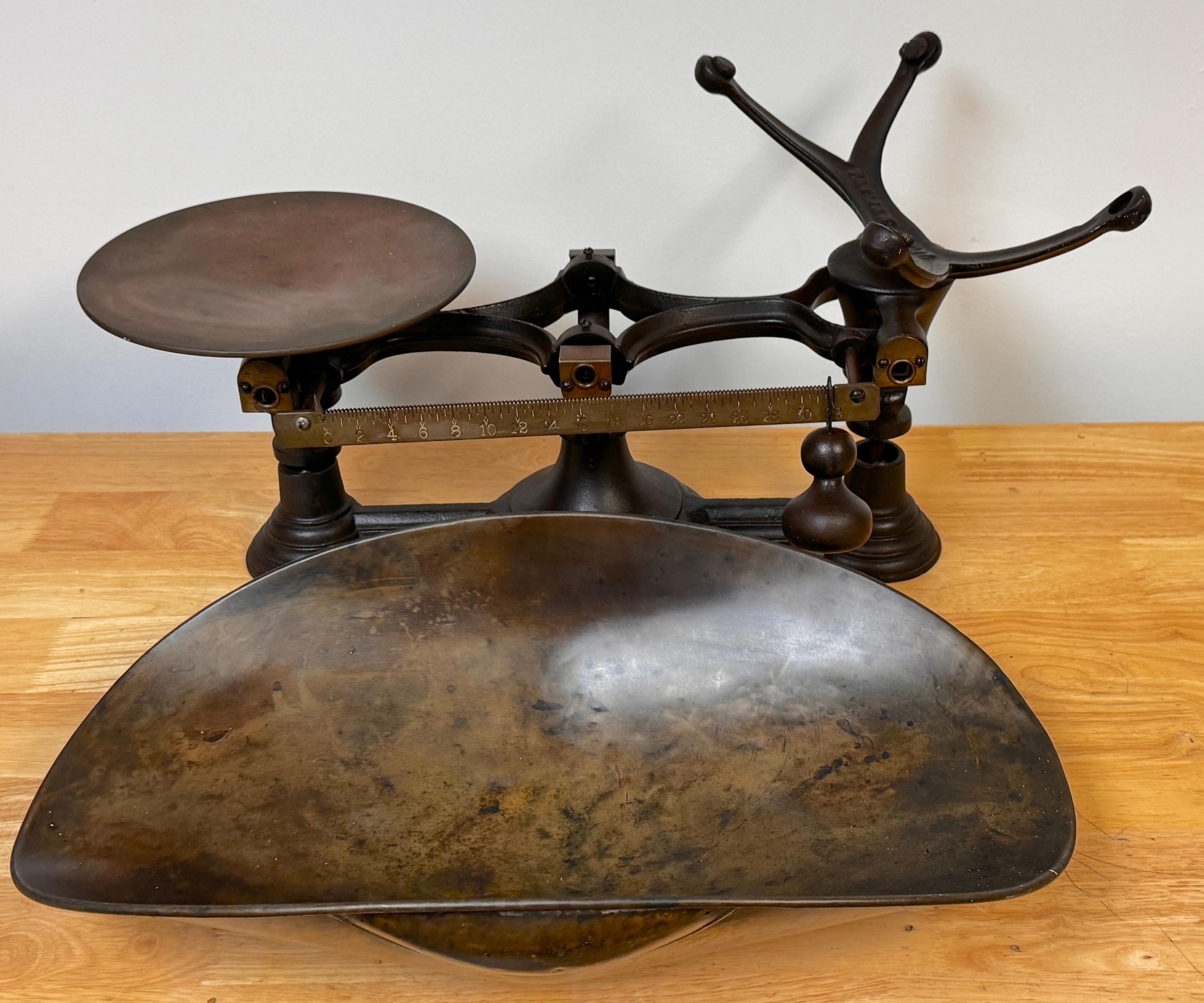 Botica Henry Troemner Hierro fundido y metal  Balanza nº 1, circa 1890s Estadounidense en venta