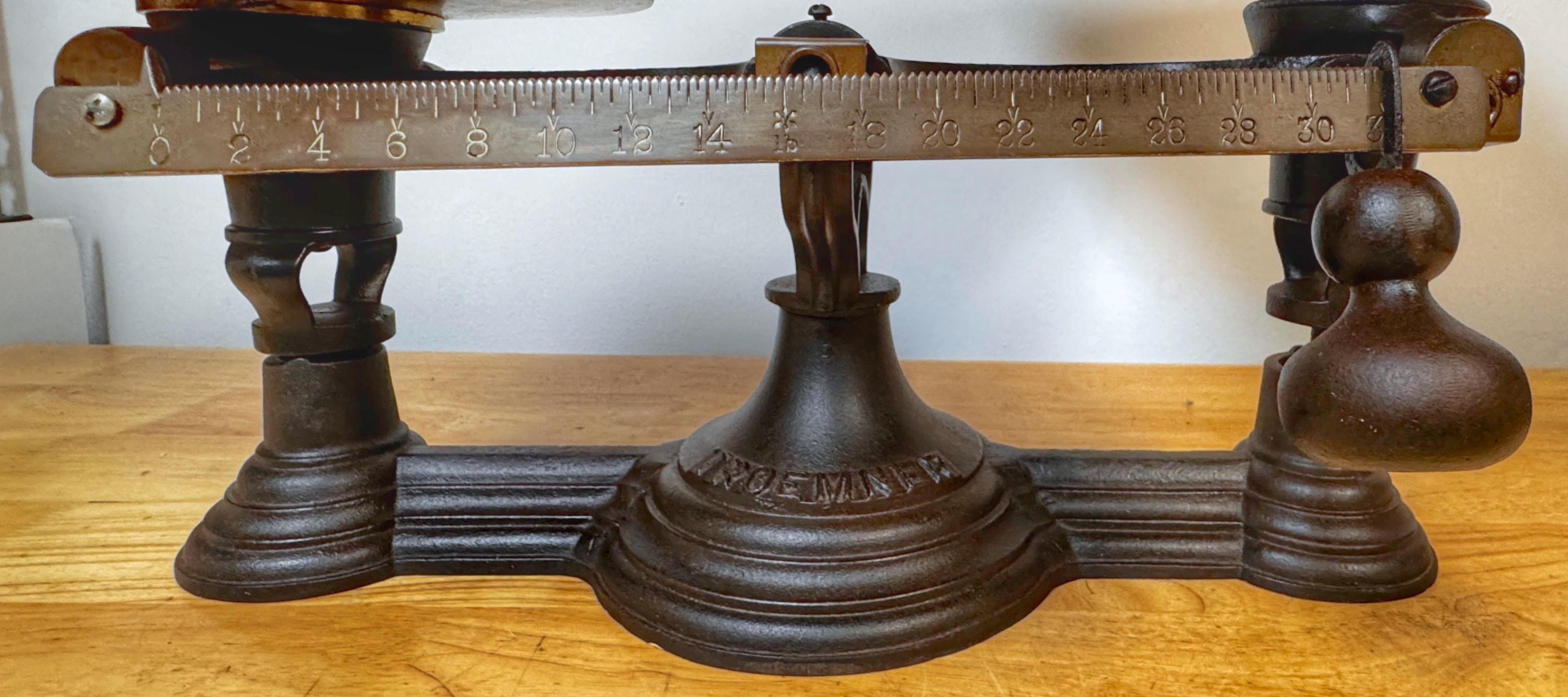 Botica Henry Troemner Hierro fundido y metal  Balanza nº 1, circa 1890s en Bueno estado para la venta en West Palm Beach, FL