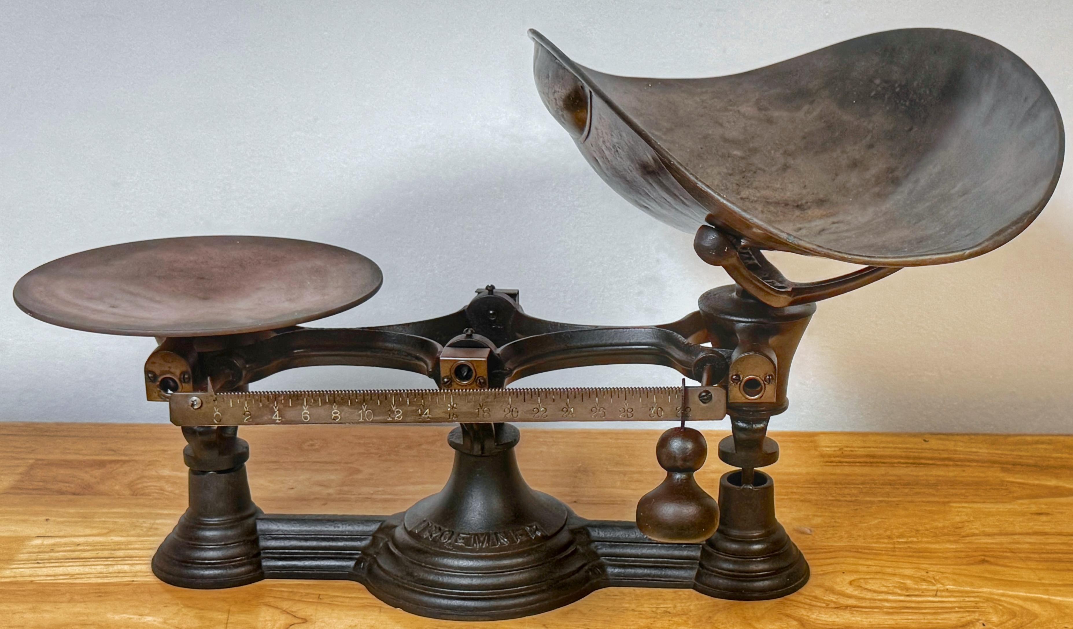 Botica Henry Troemner Hierro fundido y metal  Balanza nº 1, circa 1890s Metal en venta