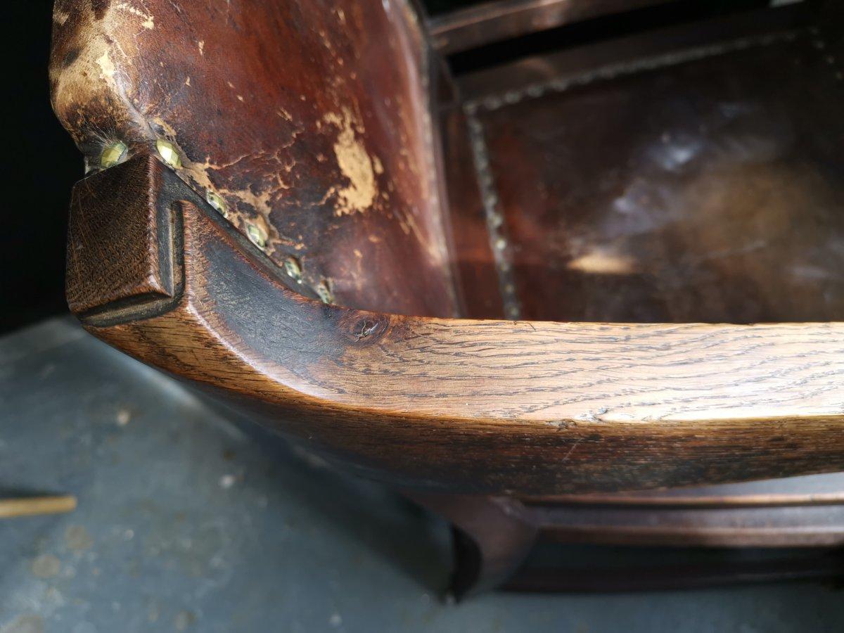 Henry van de Velde Style of an Arts & Crafts Oak Armchair Original Leather For Sale 3