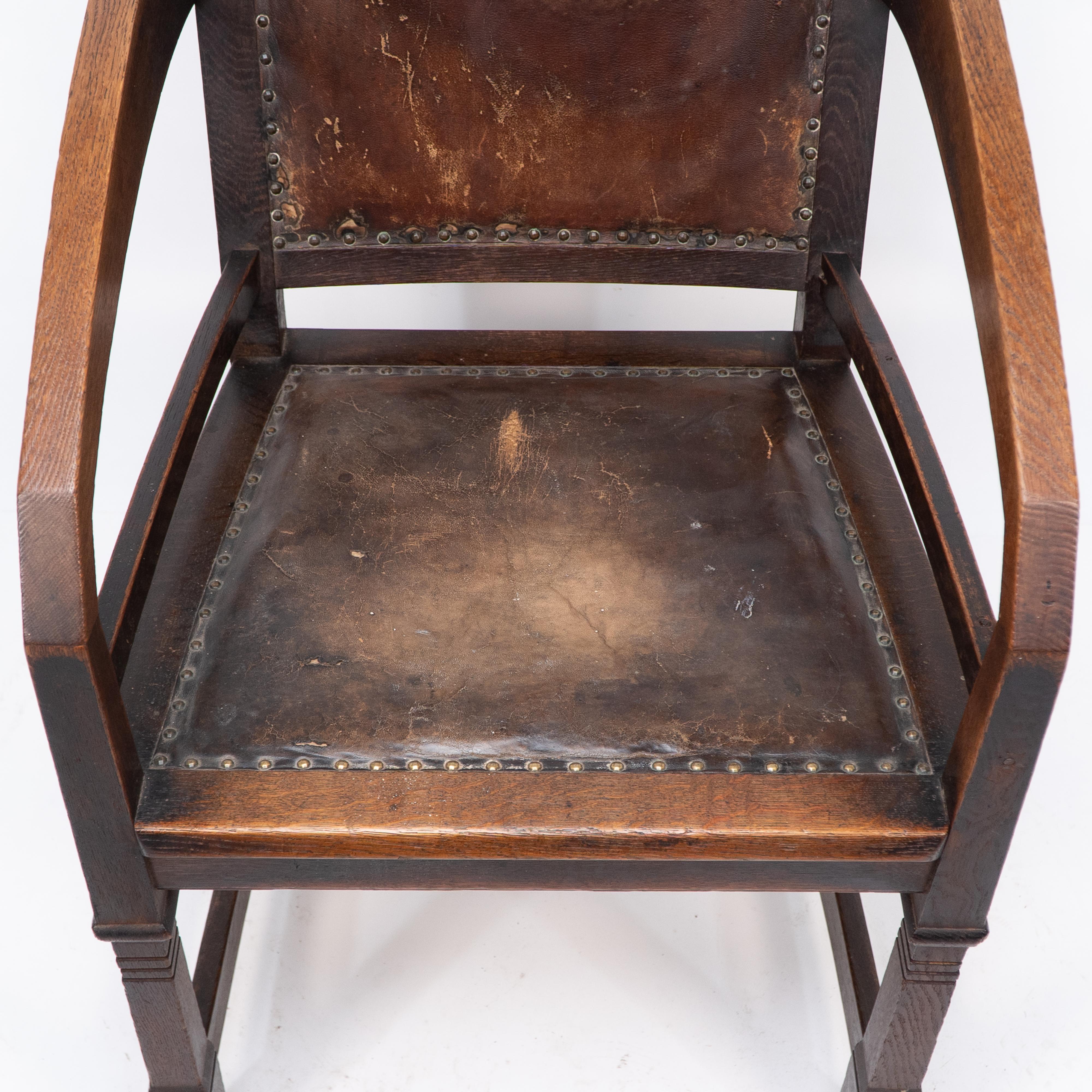 Henry van de Velde Style d'un fauteuil en chêne Arts & Craft cuir d'origine en vente 2