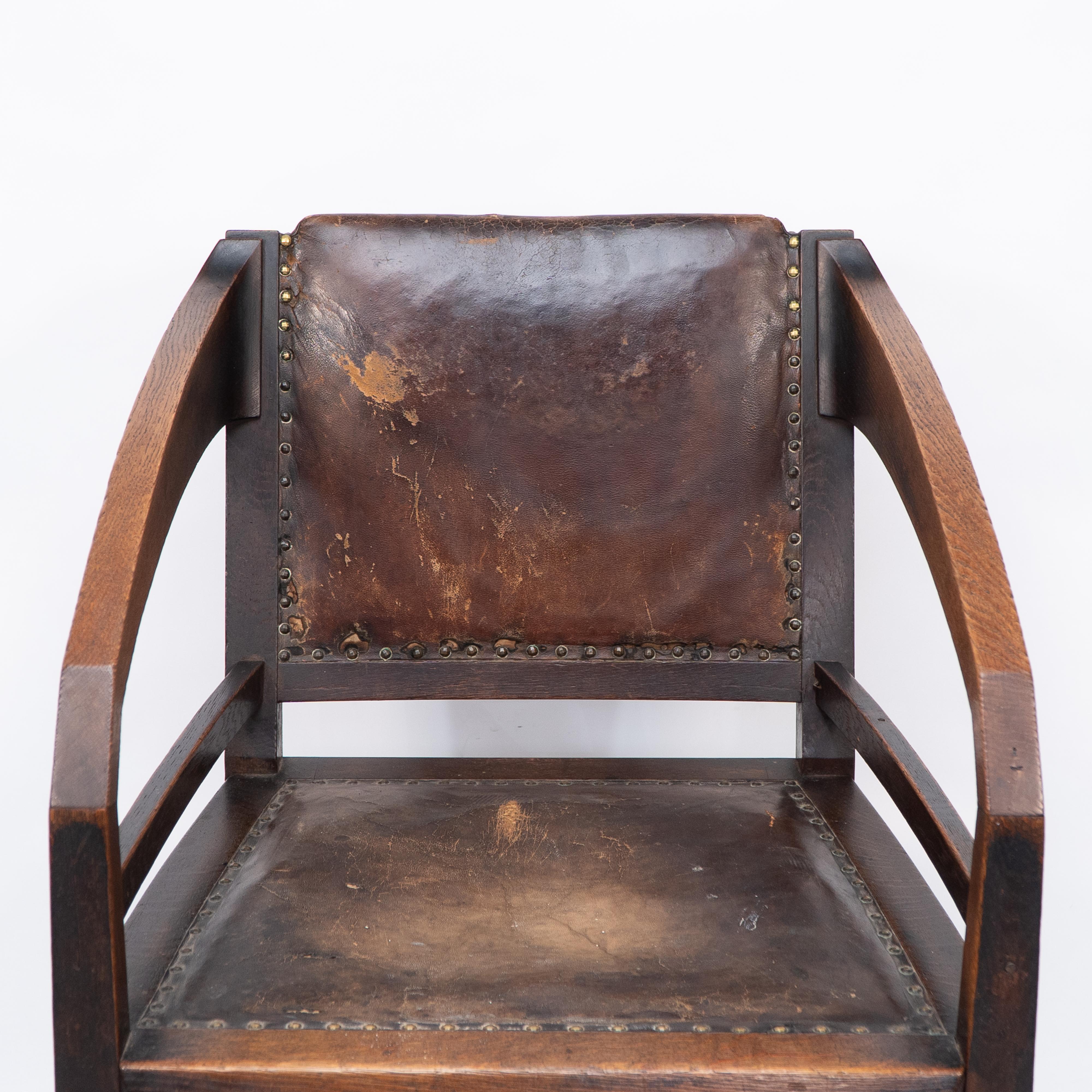 Cuir Henry van de Velde Style d'un fauteuil en chêne Arts & Craft cuir d'origine en vente