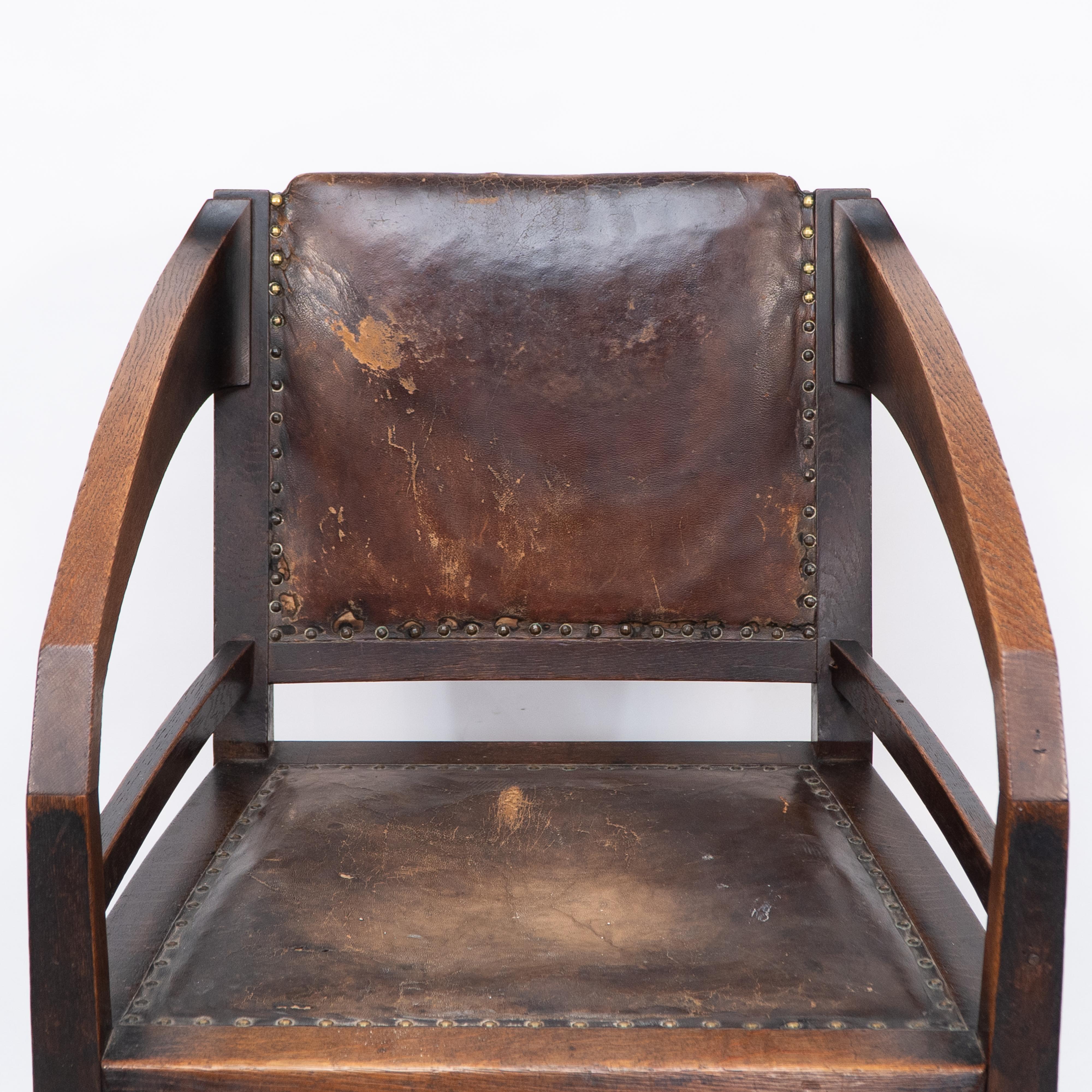 Henry van de Velde Style d'un fauteuil en chêne Arts & Craft cuir d'origine en vente 1