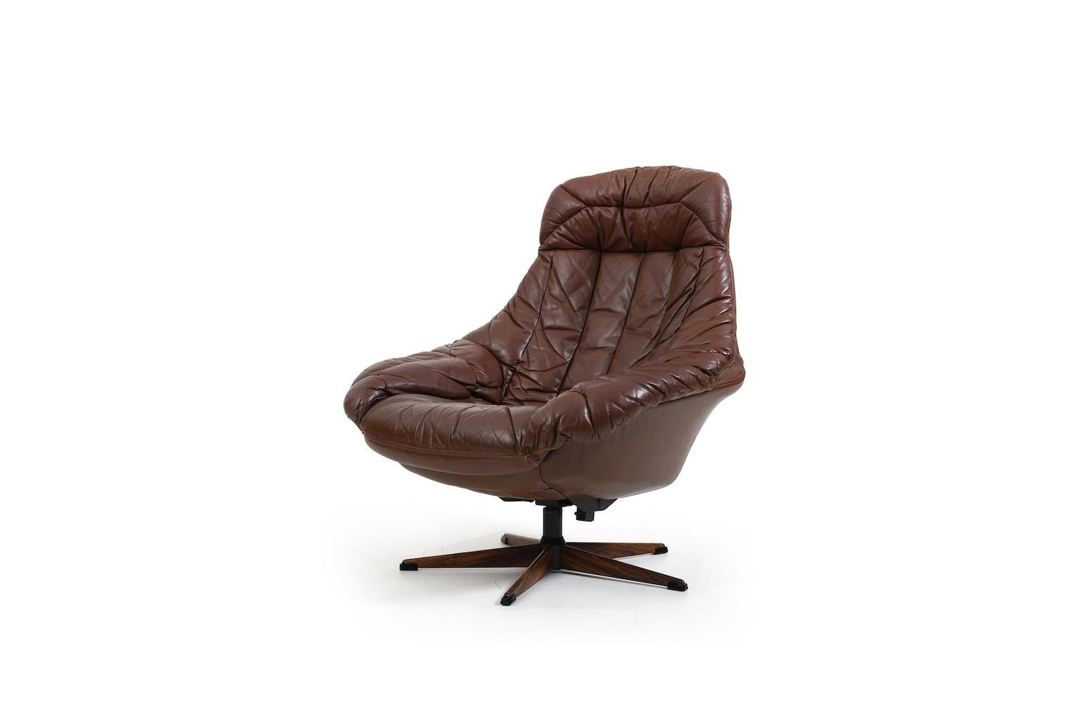 20th Century Henry W. Klein Leather Swivel Lounge Chair 1960s For Sale