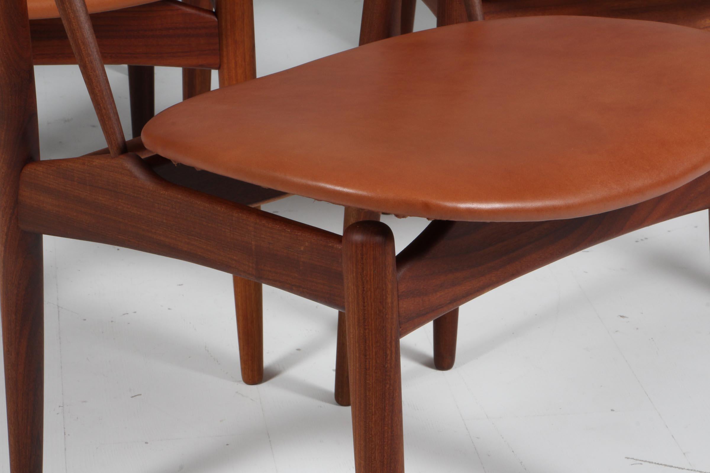 Henry W. Klein Six Dining Chairs, teak and full grain leather In Good Condition In Esbjerg, DK