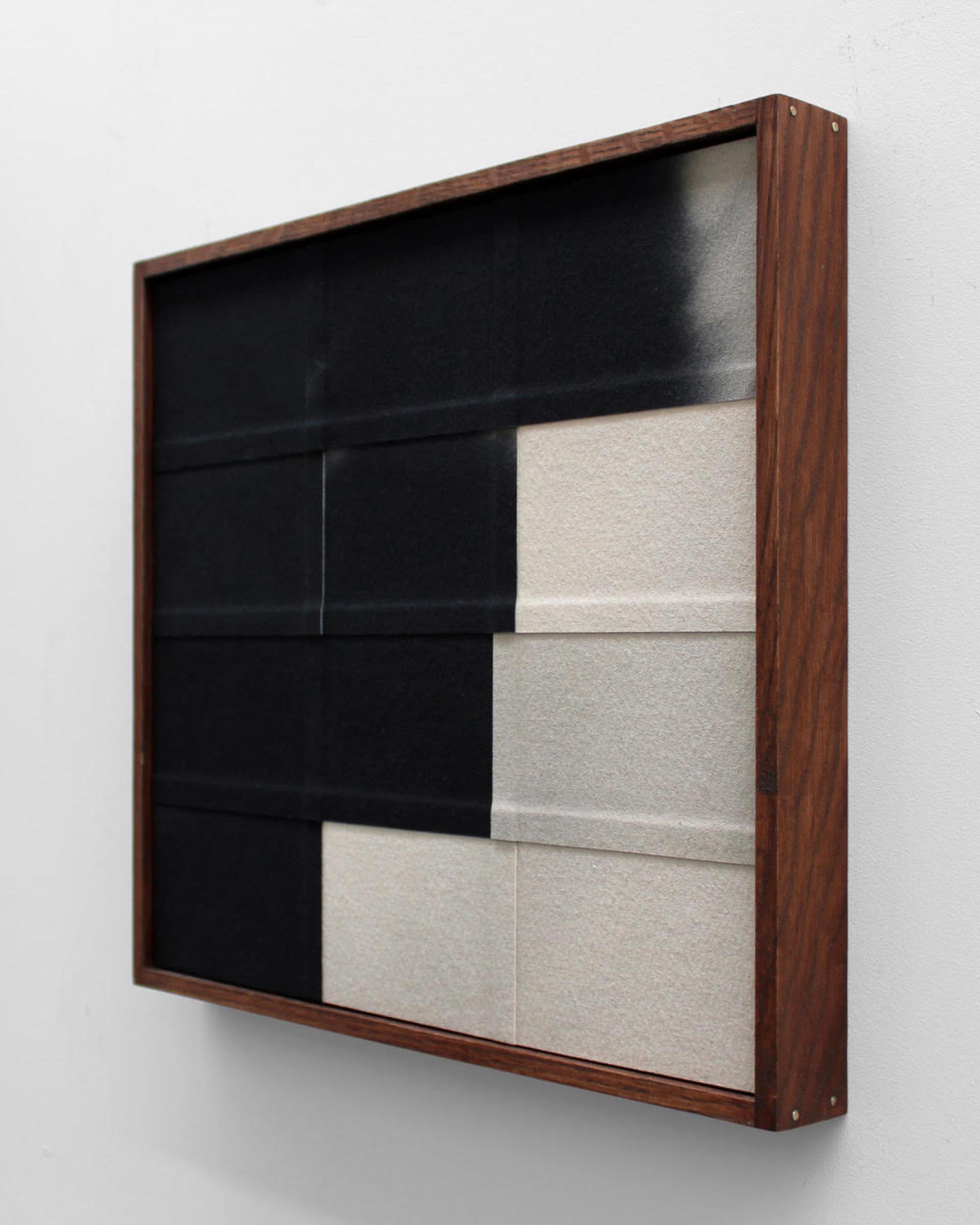 Separated By The Moment - Peinture abstraite minimaliste texturée sur toile - Gris Abstract Painting par Henry Woolway
