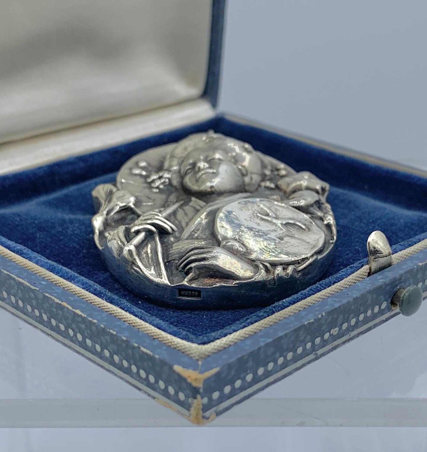 Henryk Winograd Japanese Geisha Pendant 999 Sterling Silver Art Nouveau Style For Sale 1