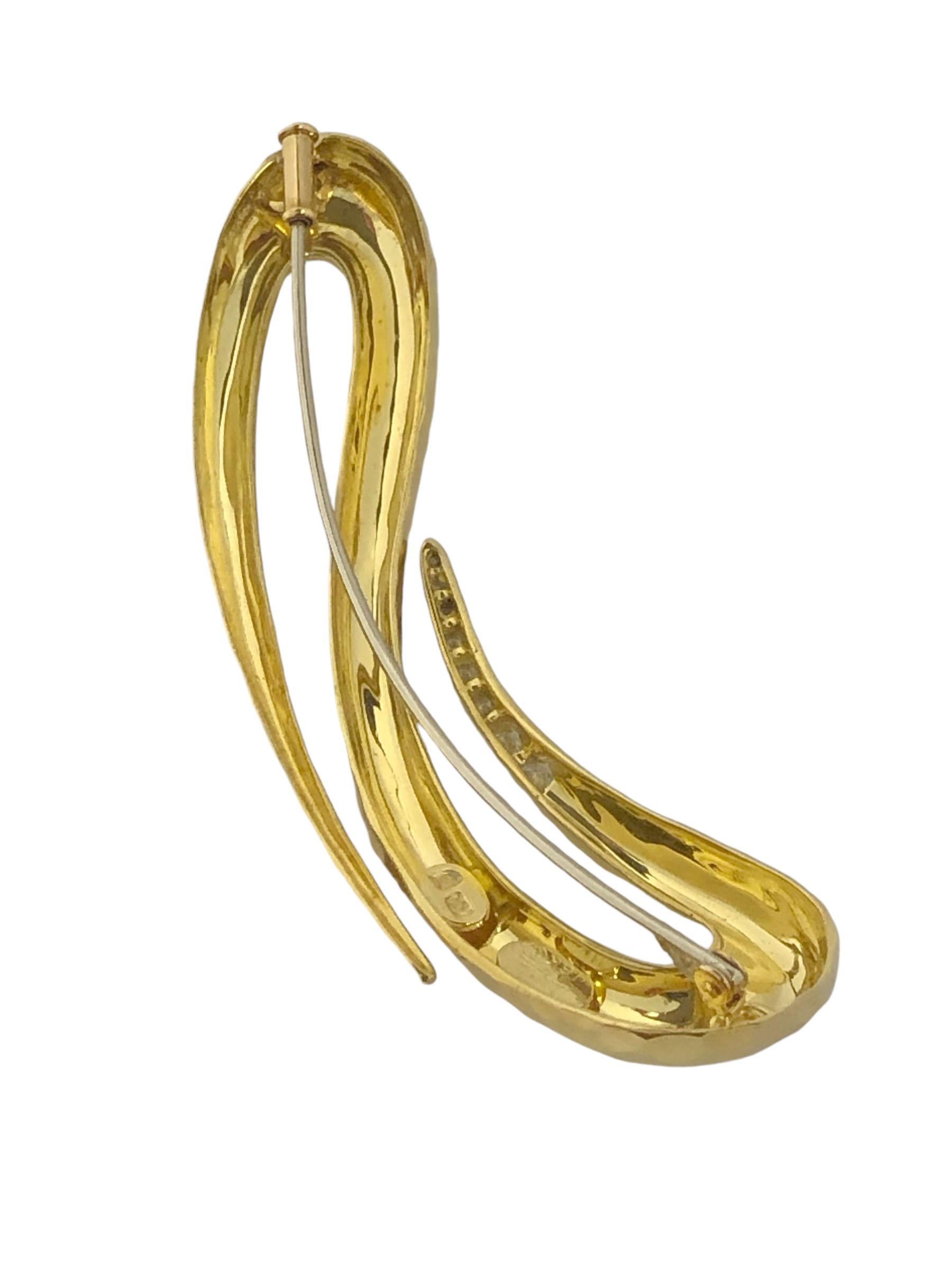 Brilliant Cut Henty Dunay Large Iconic Yellow Gold and Diamond Brooch For Sale