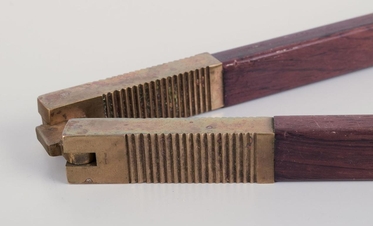 Danese Hepe, Danimarca. Schiaccianoci in legno duro e ottone. Elegante design danese. in vendita