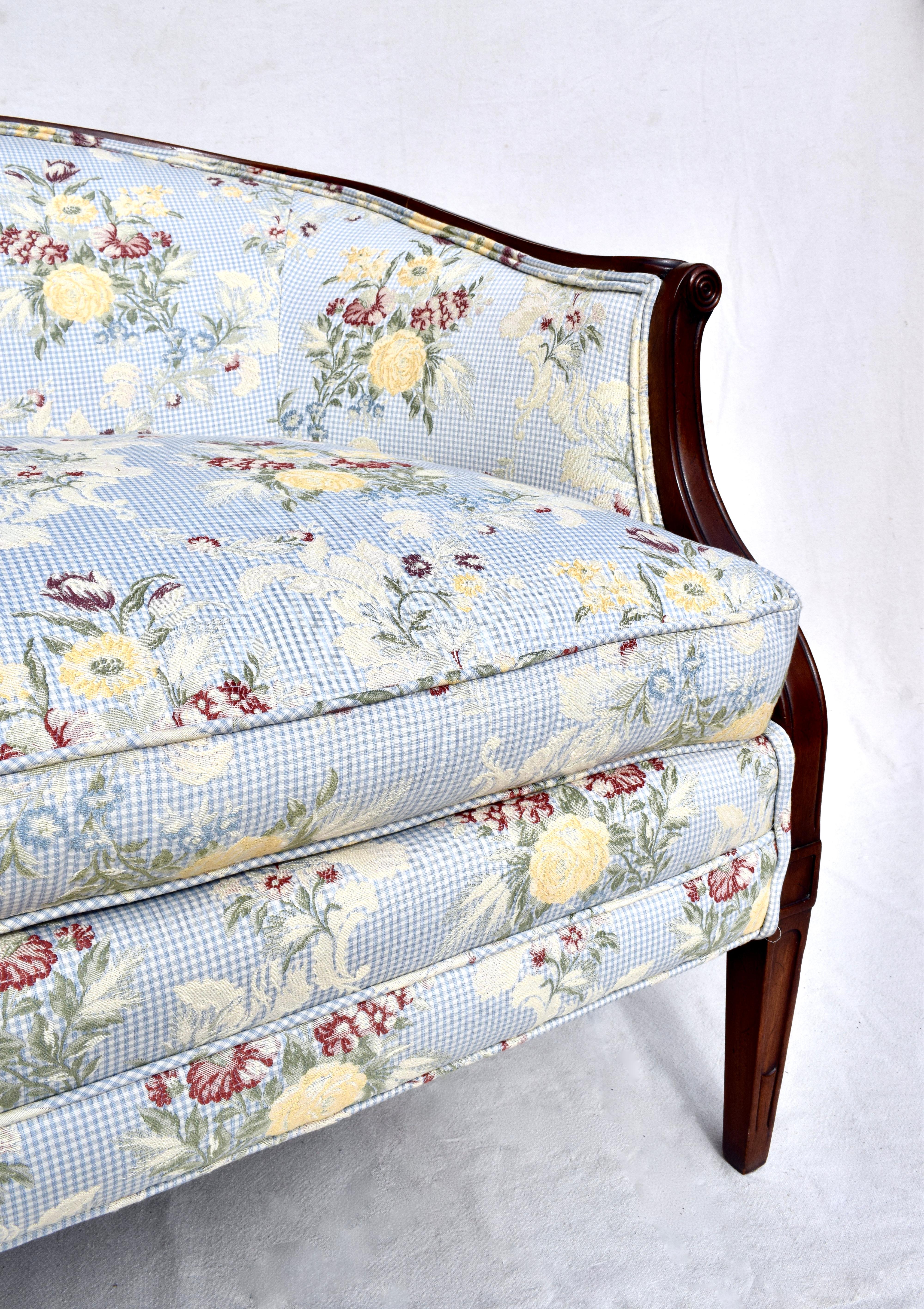 20th Century Hepplewhite Bow Back Mahogany Settee Sofa
