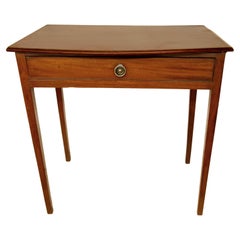 Table d'appoint Hepplewhite Bow Front