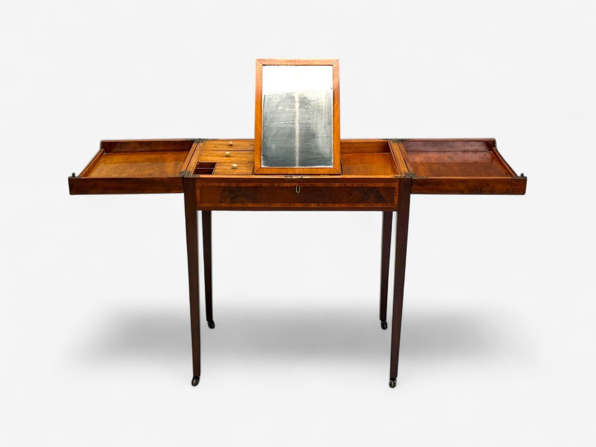 English Hepplewhite Dressing Table or Vanity, England, Early 19th C. Mahogany, Refinish For Sale