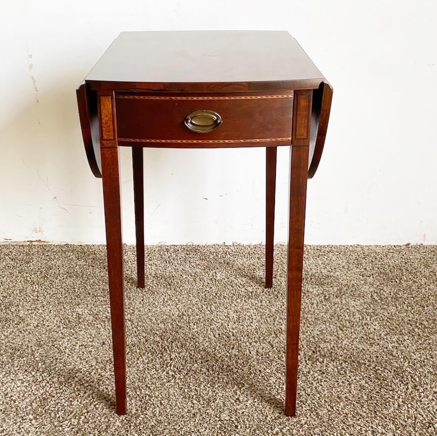 Hepplewhite Drop Leaf Table by Mersman In Good Condition In Delray Beach, FL