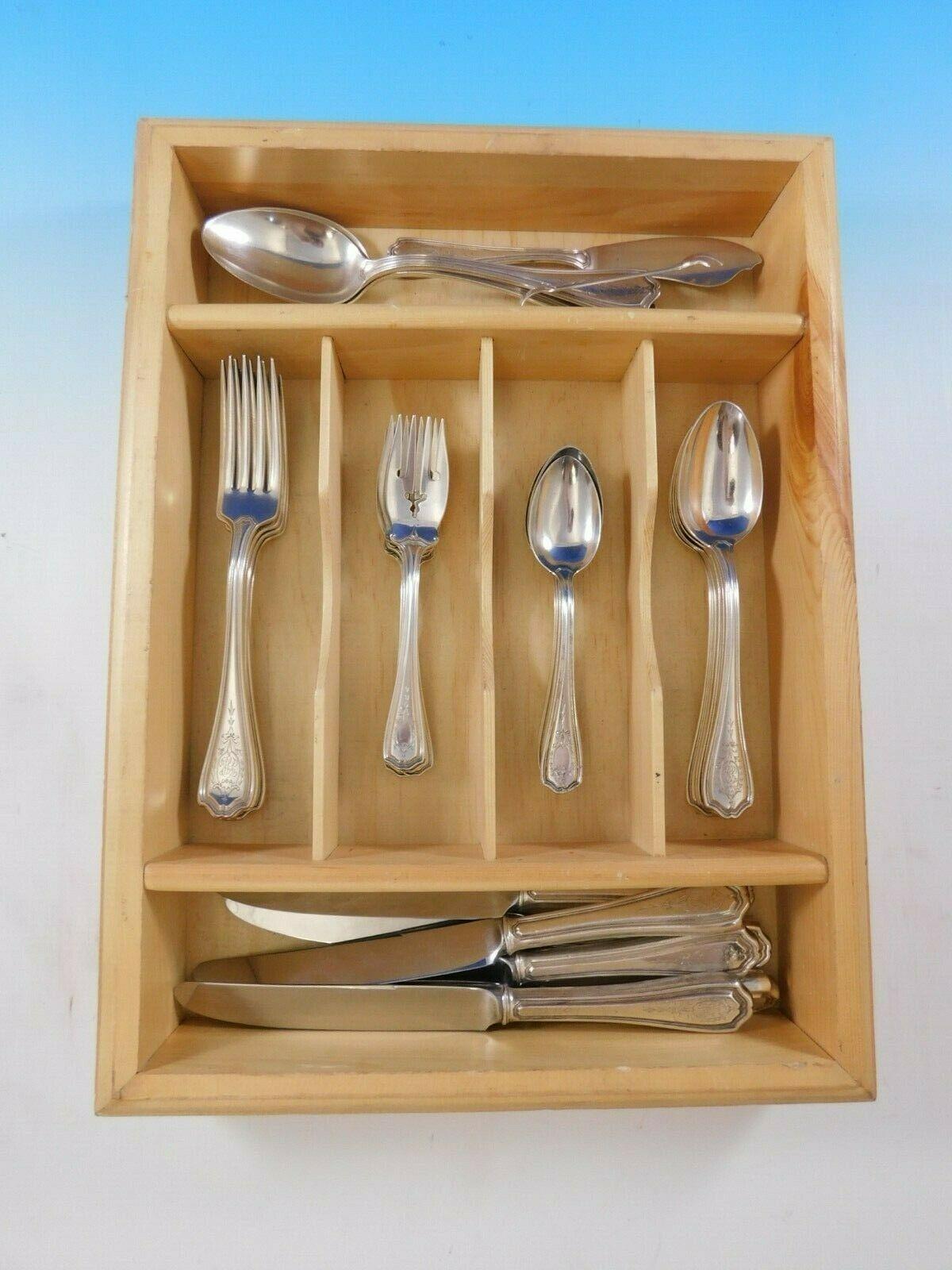 Hepplewhite Eng by Reed & Barton Sterling Silver Flatware Set Service 34 Pcs For Sale 4