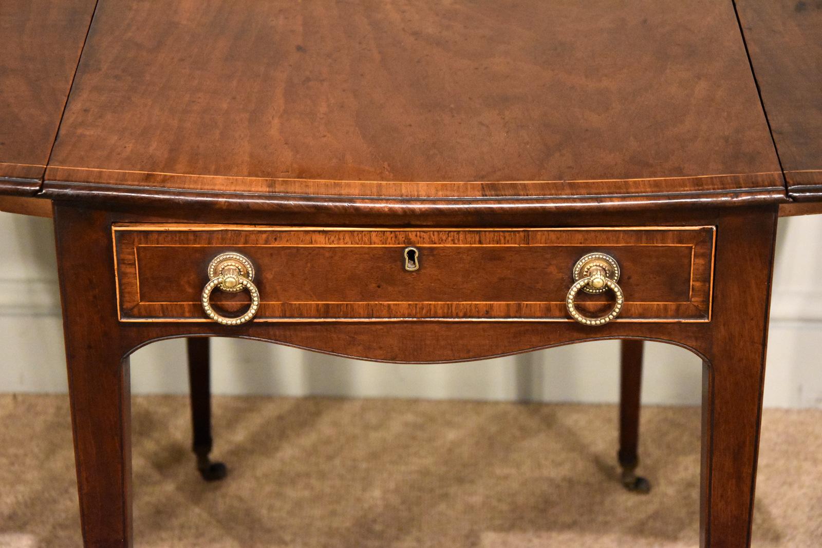 18th Century and Earlier Hepplewhite Fiddleback Butterfly Pembroke Table Mahogany For Sale
