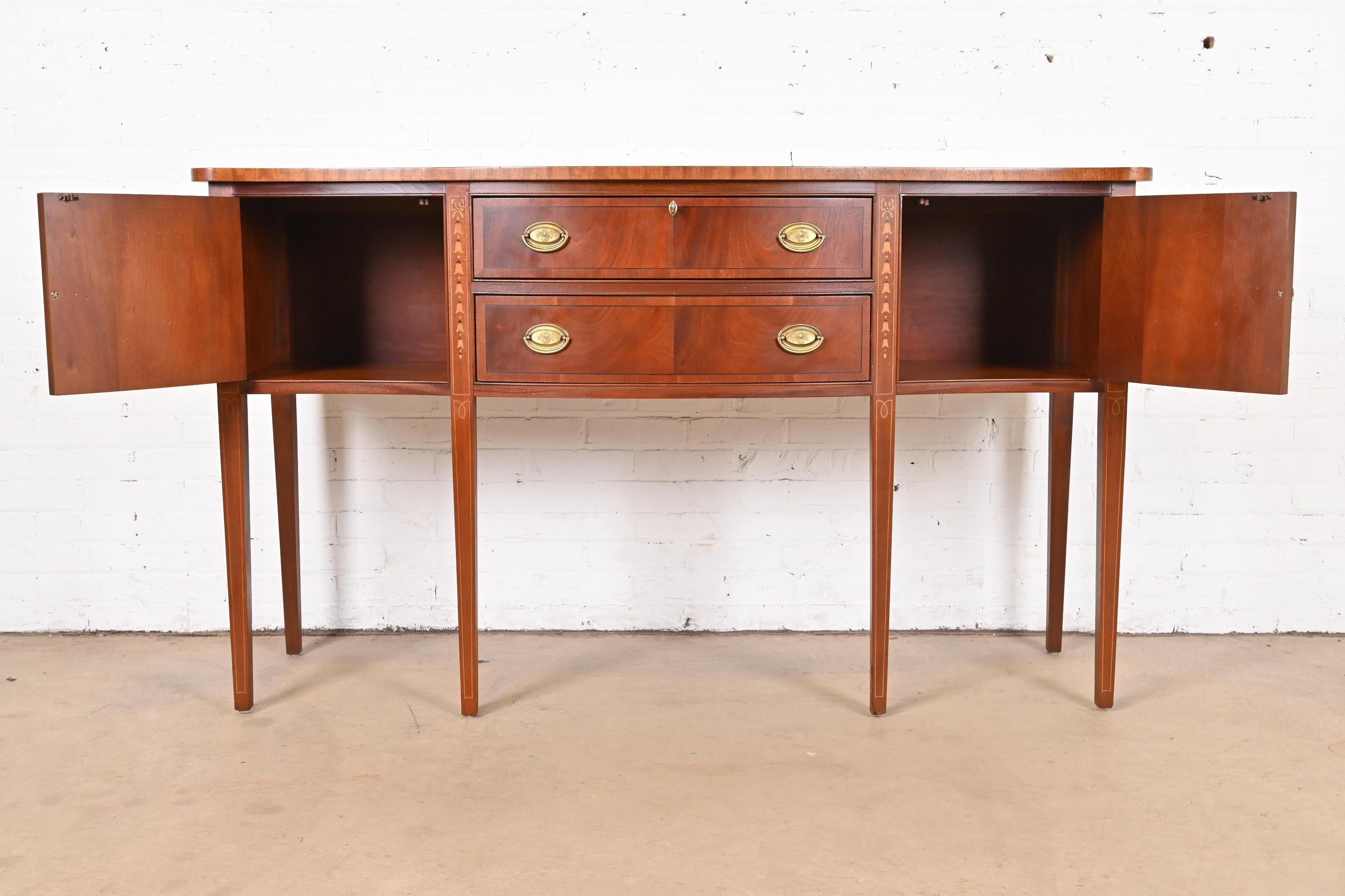 Hepplewhite Inlaid Mahogany Serpentine Front Sideboard Buffet or Credenza 8