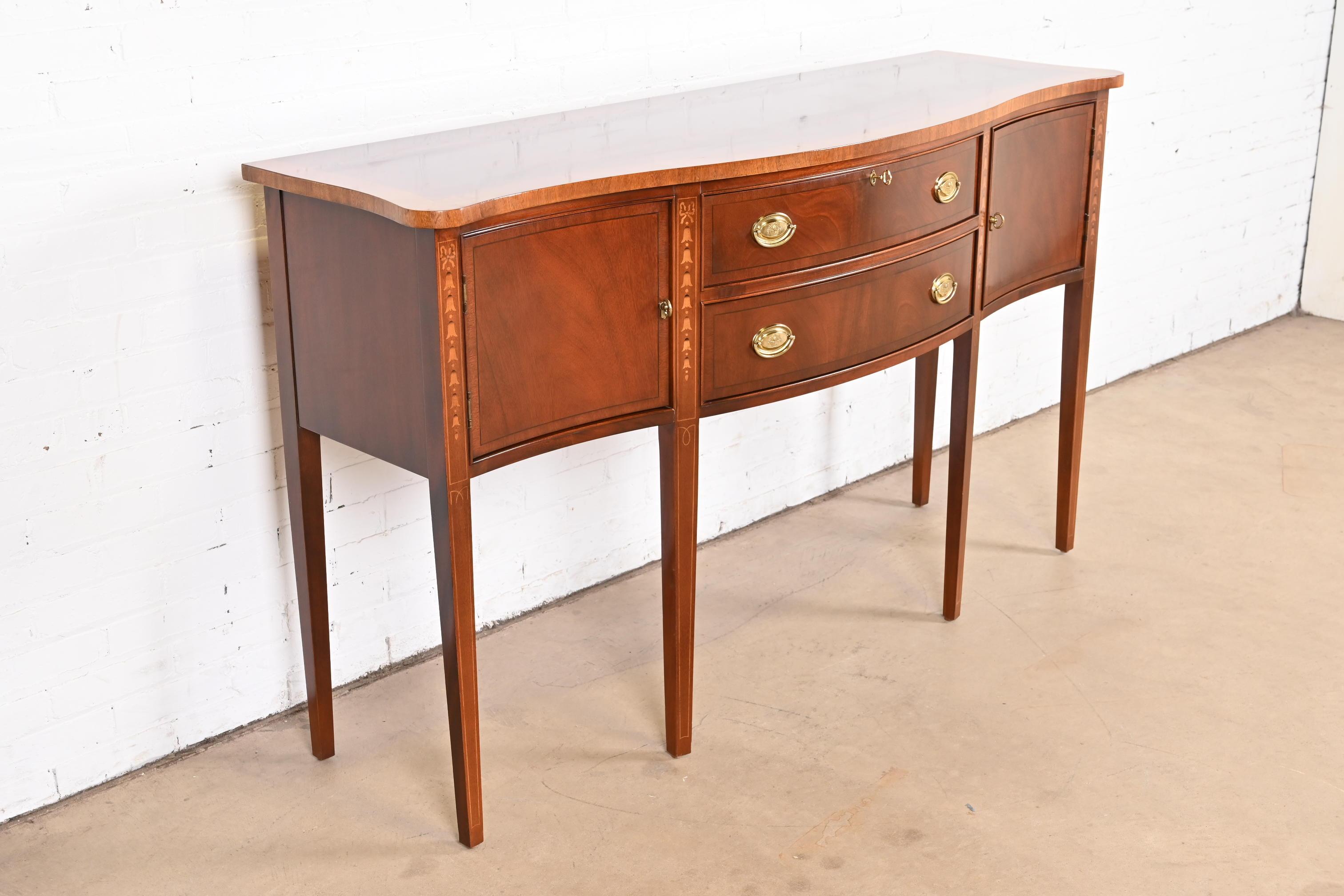 Hepplewhite Inlaid Mahogany Serpentine Front Sideboard Credenza For Sale 1