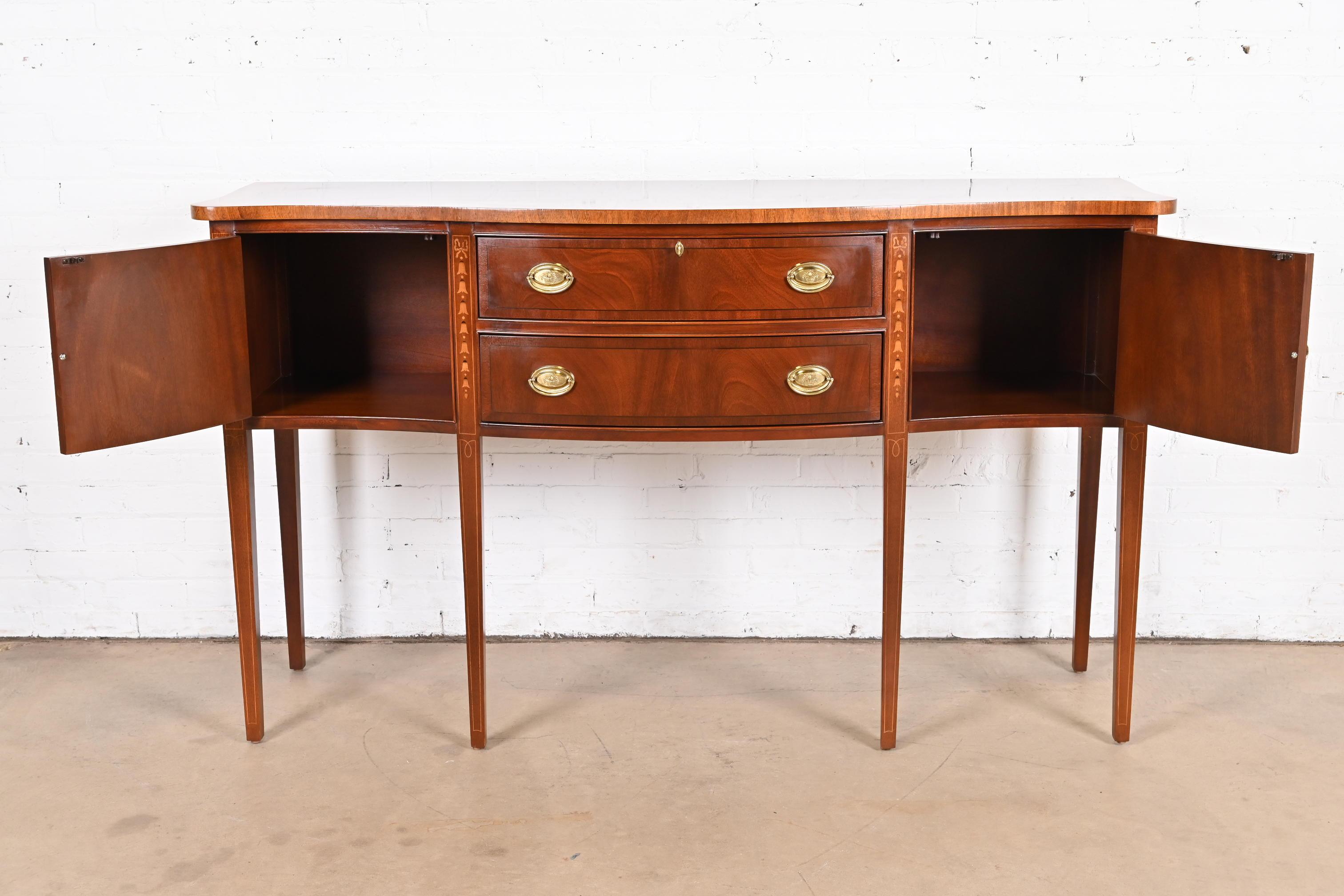 Hepplewhite Inlaid Mahogany Serpentine Front Sideboard Credenza For Sale 2