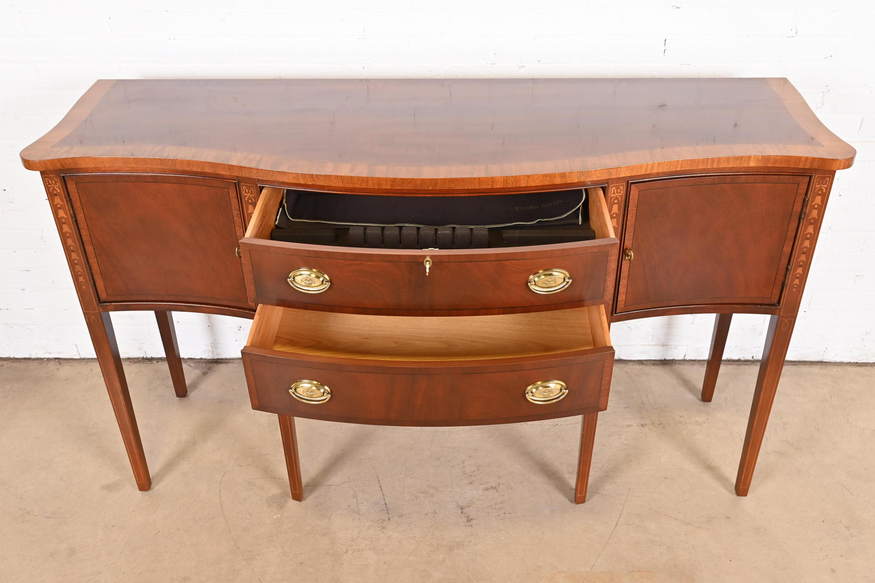 Hepplewhite Inlaid Mahogany Serpentine Front Sideboard Credenza 3