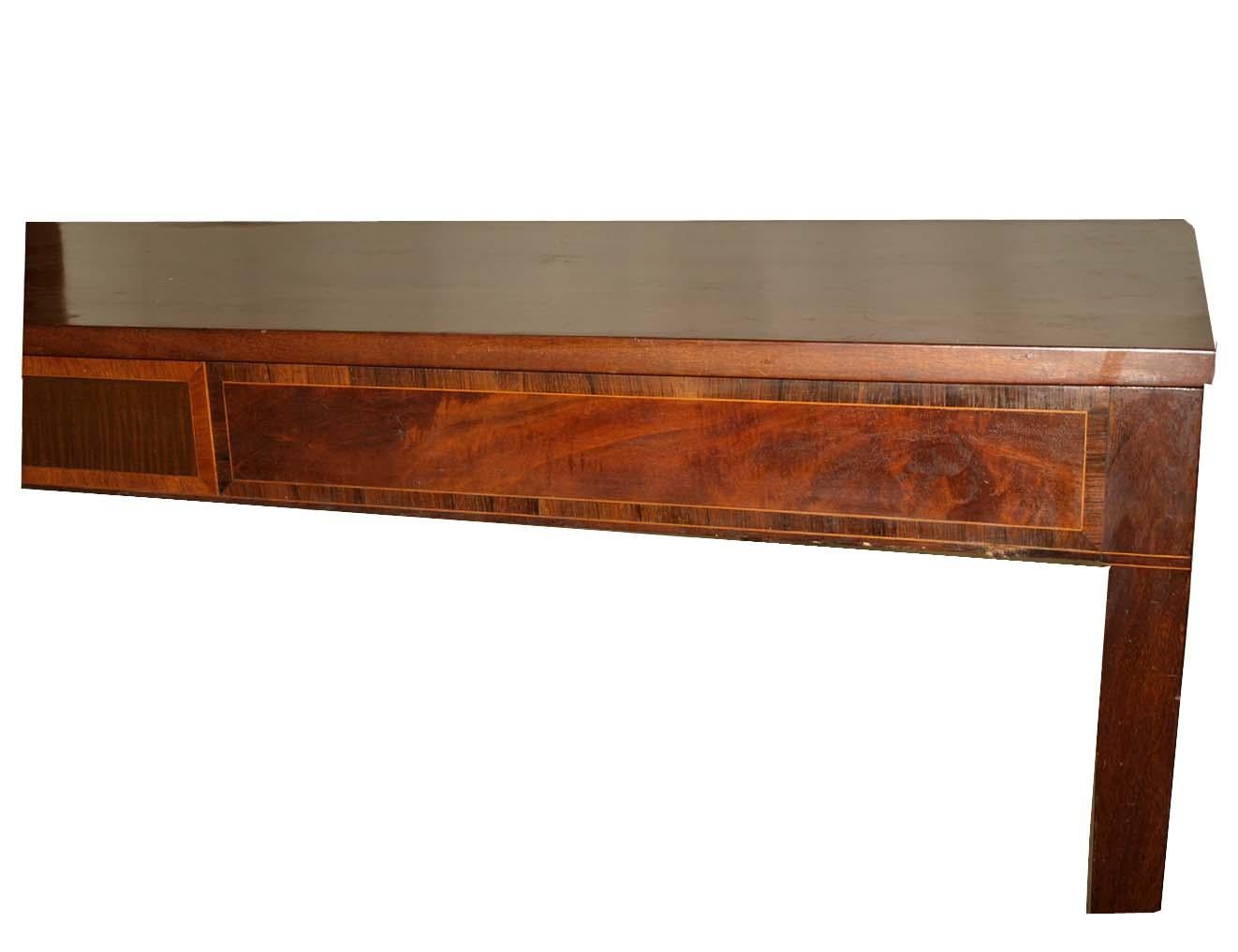 Boxwood Hepplewhite Mahogany Console Table