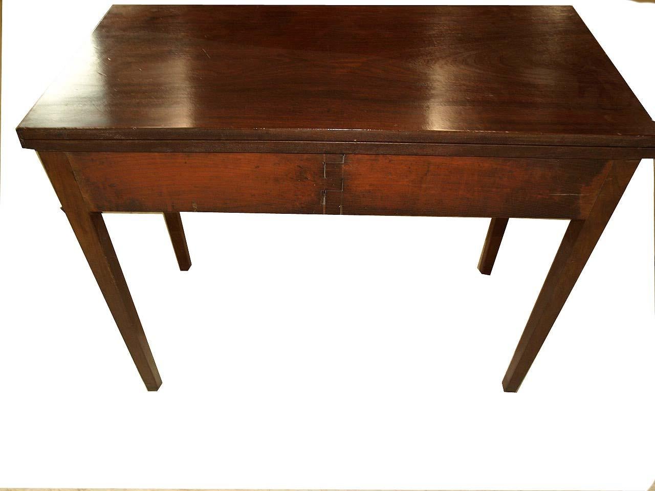 Hepplewhite Mahogany Game Table For Sale 4