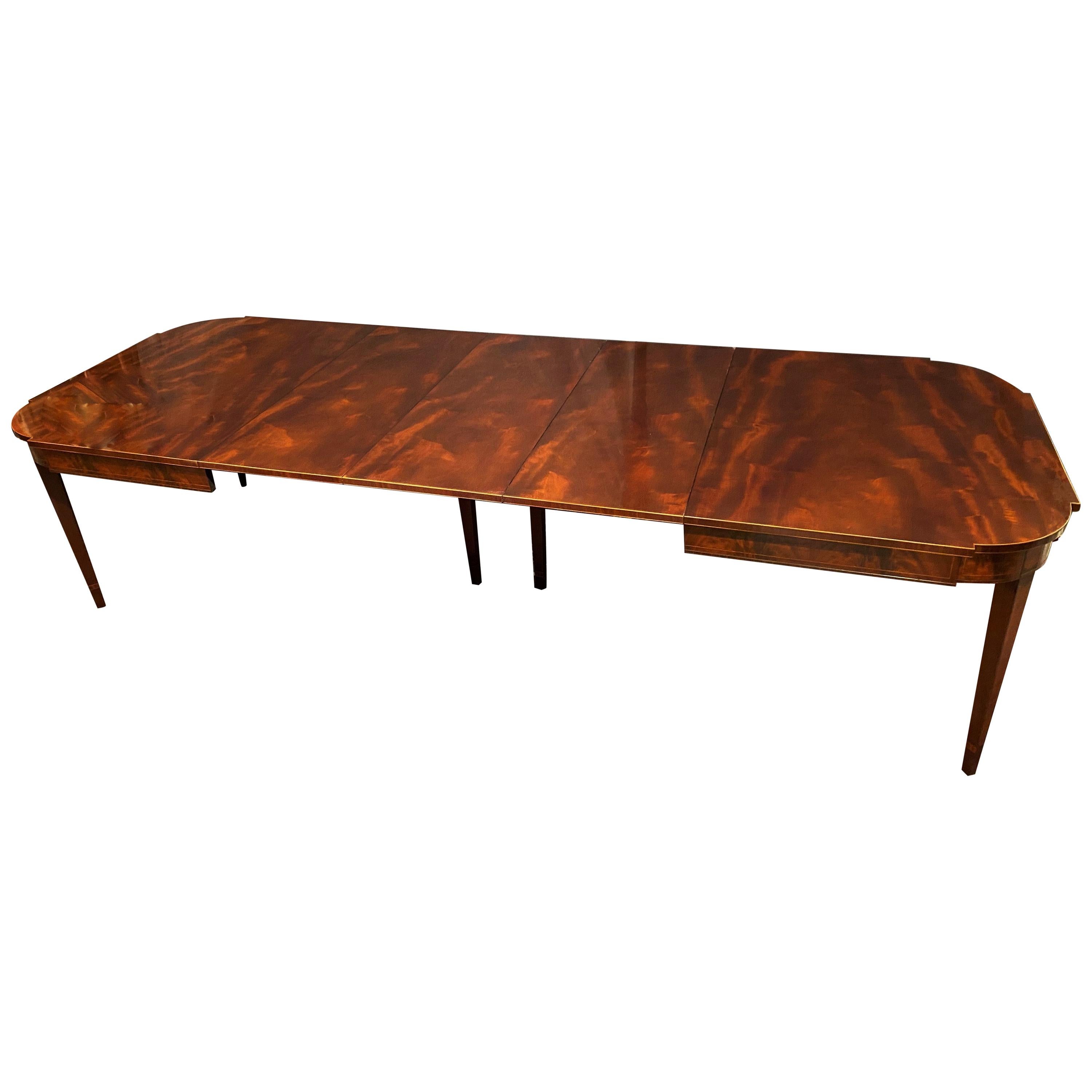 Hepplewhite Schmieg & Kotzian Mahogany Inlaid Dining Table w/ Astragal Corners 