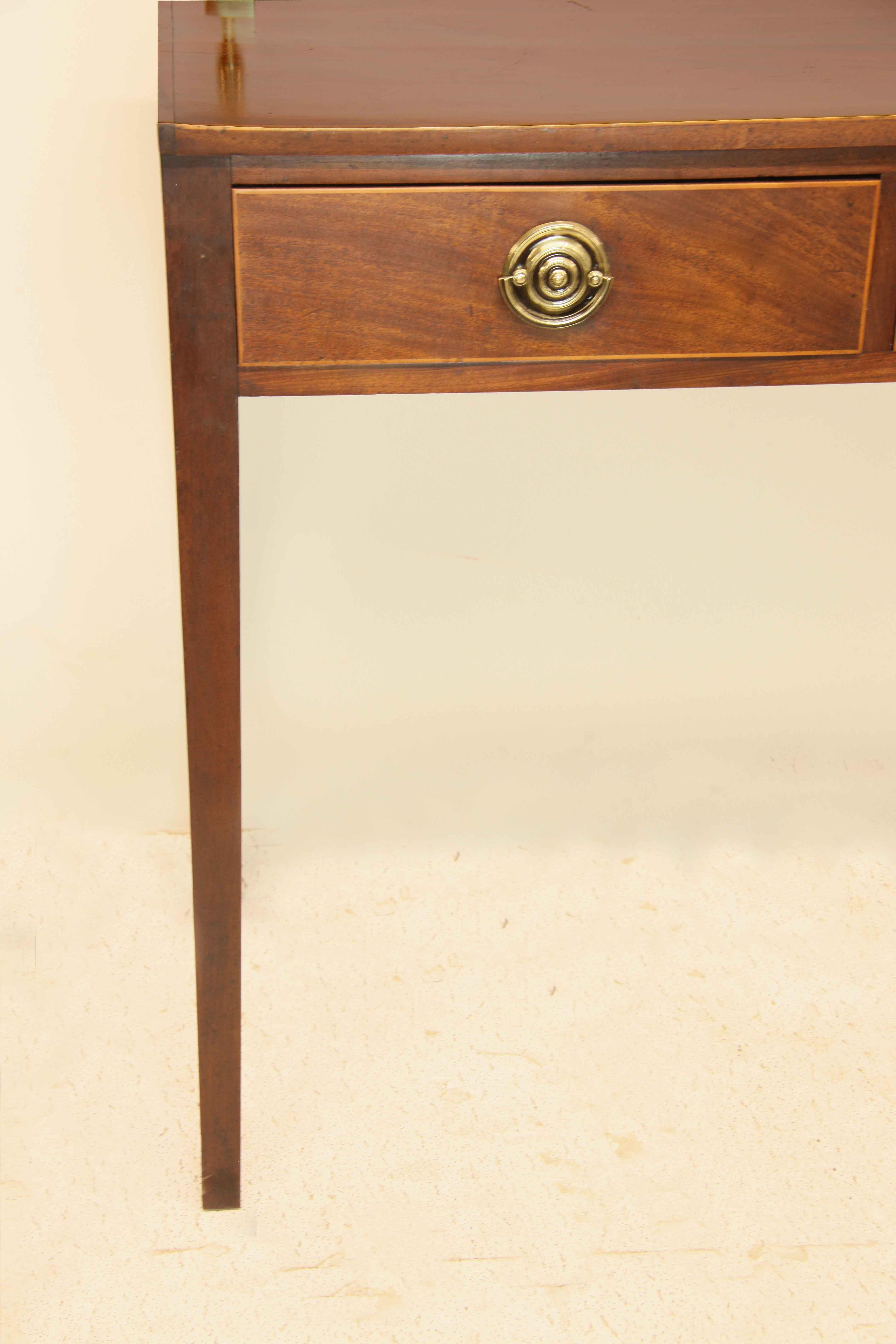 Début du XIXe siècle Table de service Hepplewhite en vente