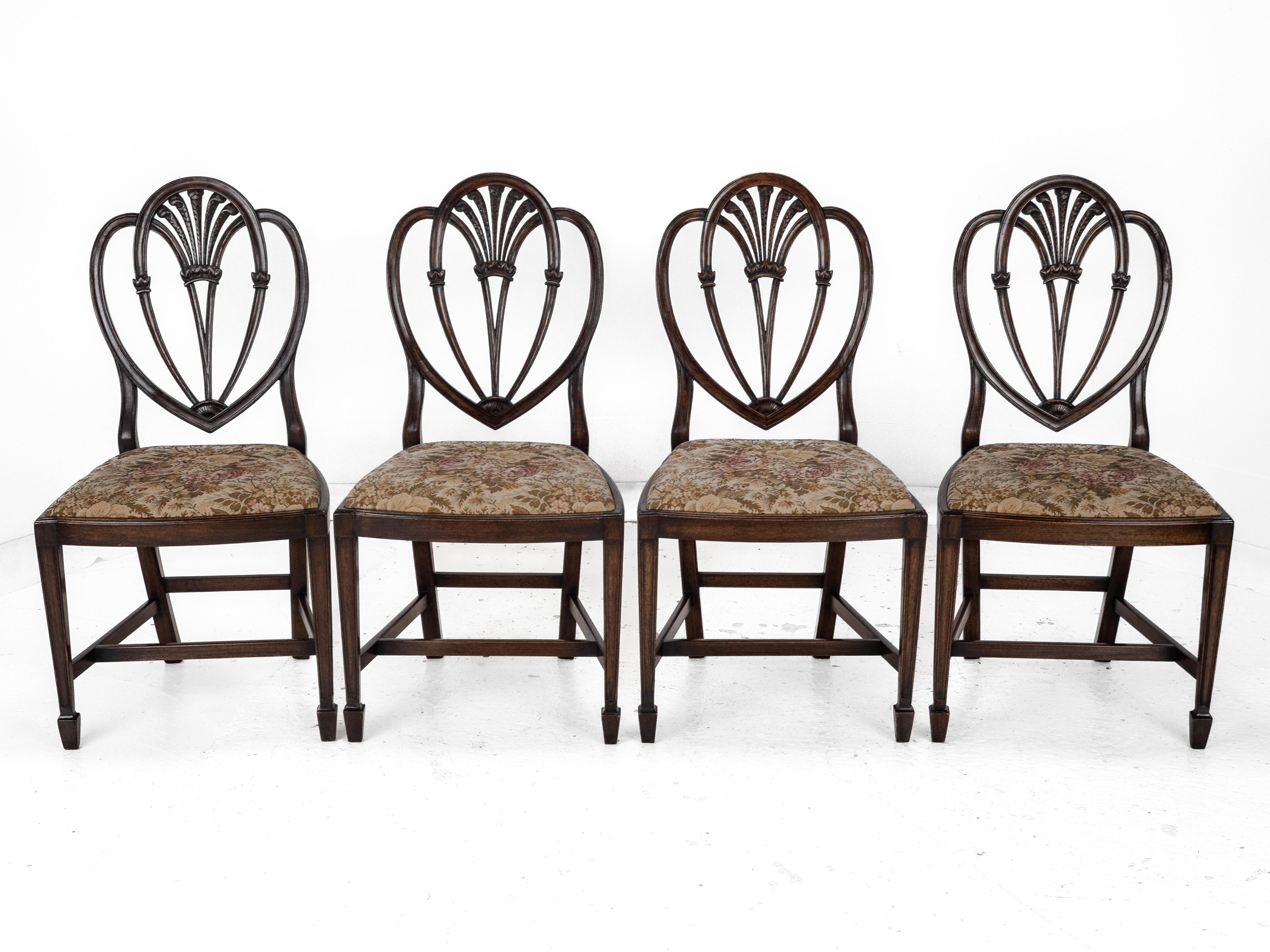 Hepplewhite Satz von 6 Mahagoni-Esszimmerstühlen Carver Armchairs c.19th Victorian im Zustand „Gut“ im Angebot in Leeds, GB