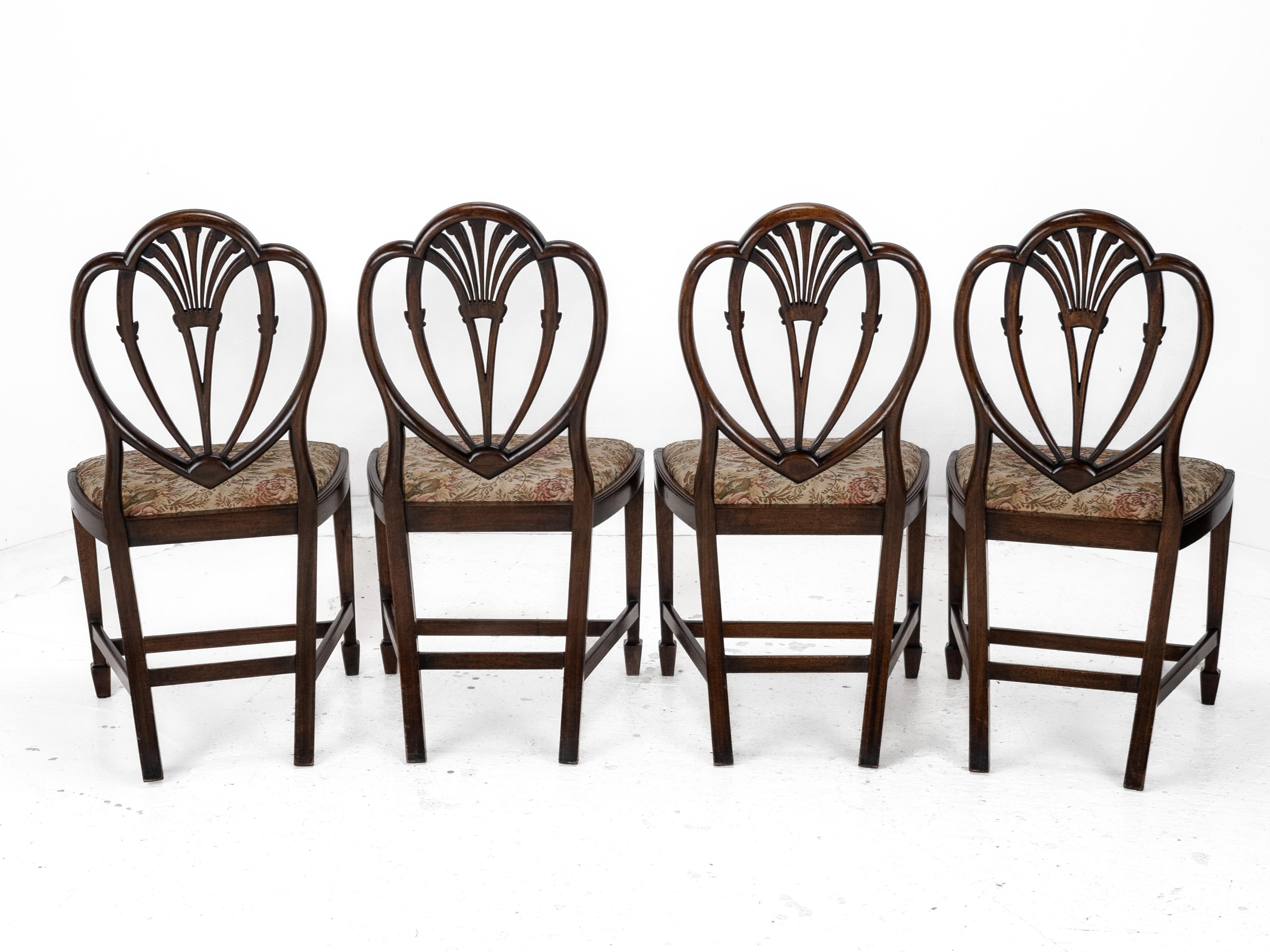 Hepplewhite Satz von 6 Mahagoni-Esszimmerstühlen Carver Armchairs c.19th Victorian (19. Jahrhundert) im Angebot