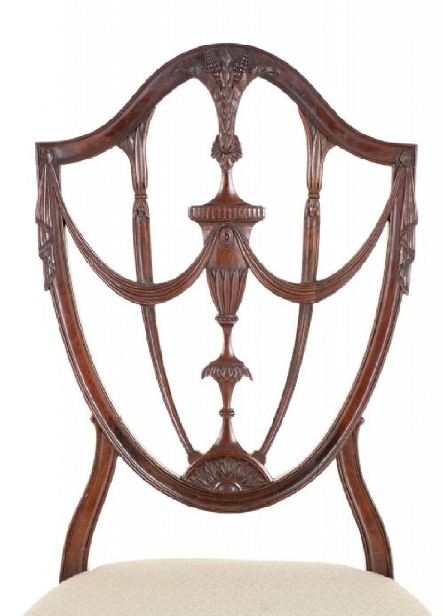 Début du 20ème siècle Chaise d'appoint Hepplewhite style néo-acajou 1900 en vente
