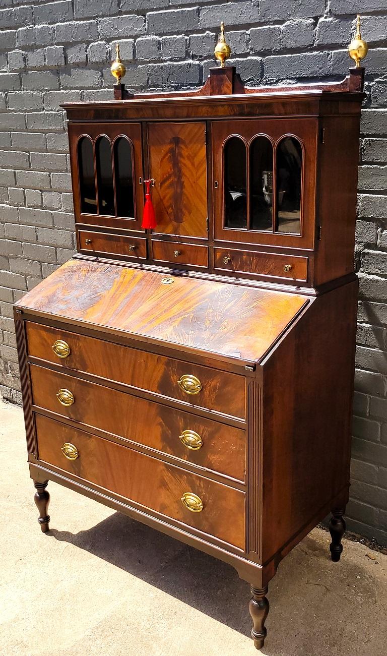 Hepplewhite Style Apprentice Miniature Secretary Chest In Good Condition For Sale In Dallas, TX