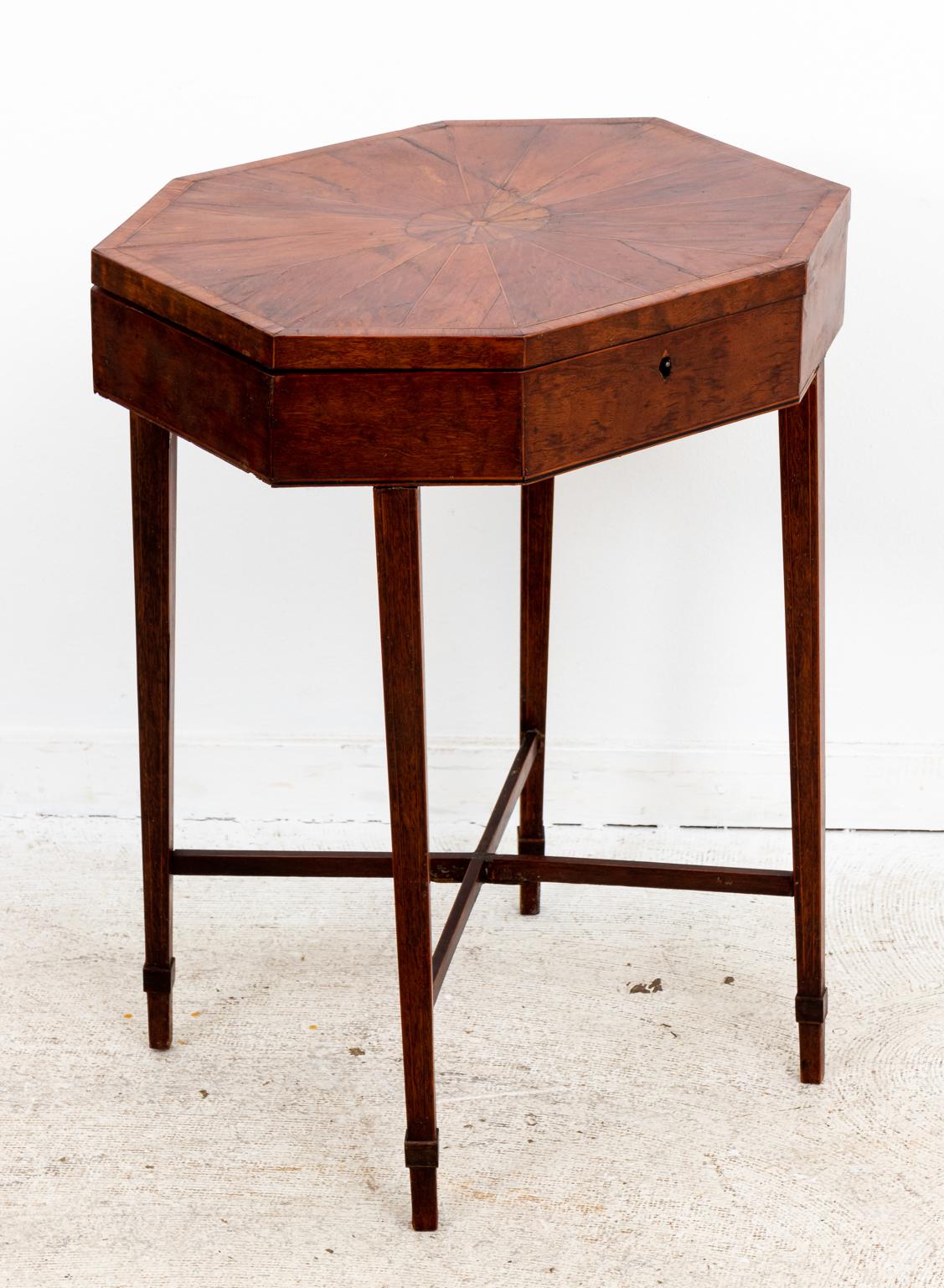 Mahogany Hepplewhite Style Box Top Side Table