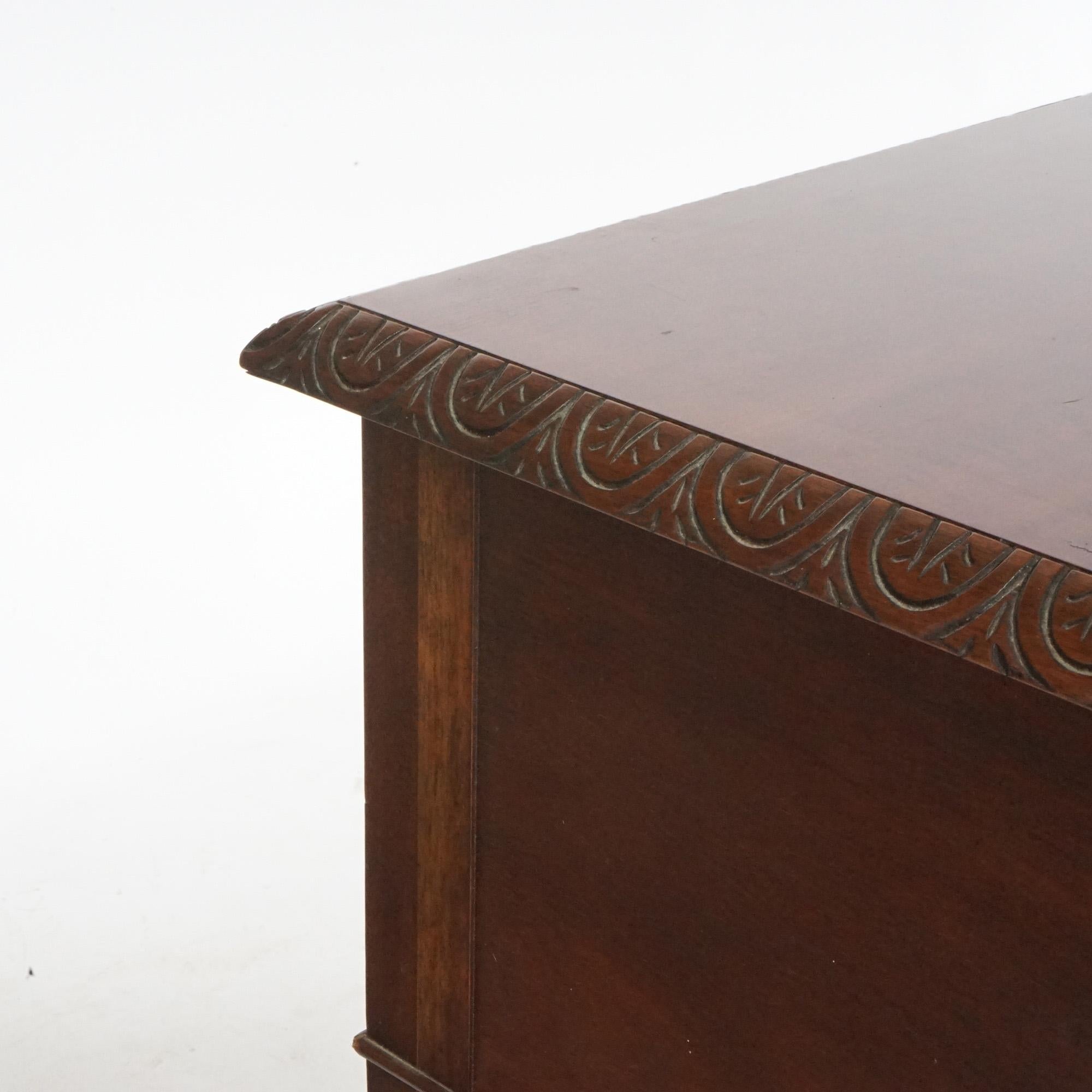 20th Century Hepplewhite Style Historic Charleston Baker Mahogany Kneehole Desk 20th C