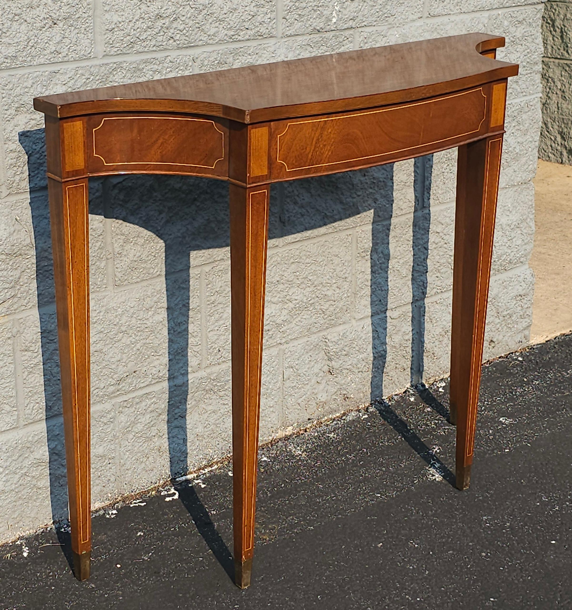 Hepplewhite Style Mahogany and Satinwood Console Table with Brass Capped Legs In Good Condition For Sale In Germantown, MD